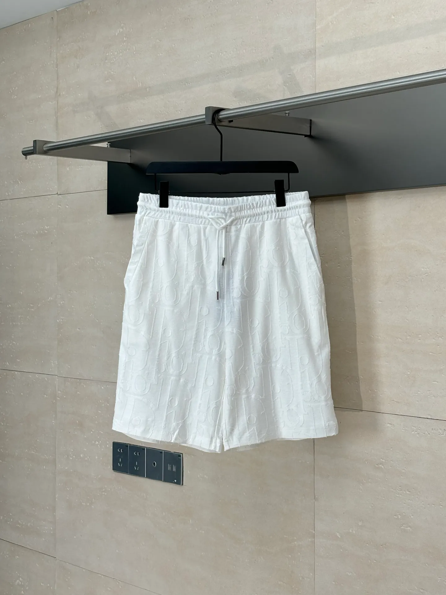 🅿️360 Dio*/Dior dark grain sheared jacquard shorts are carefully made of navy blue cotton jersey fabric and decorated with an Oblique print design with cut-thread jacquard technology. Add a casual touch.  Size：S/M/L/XL