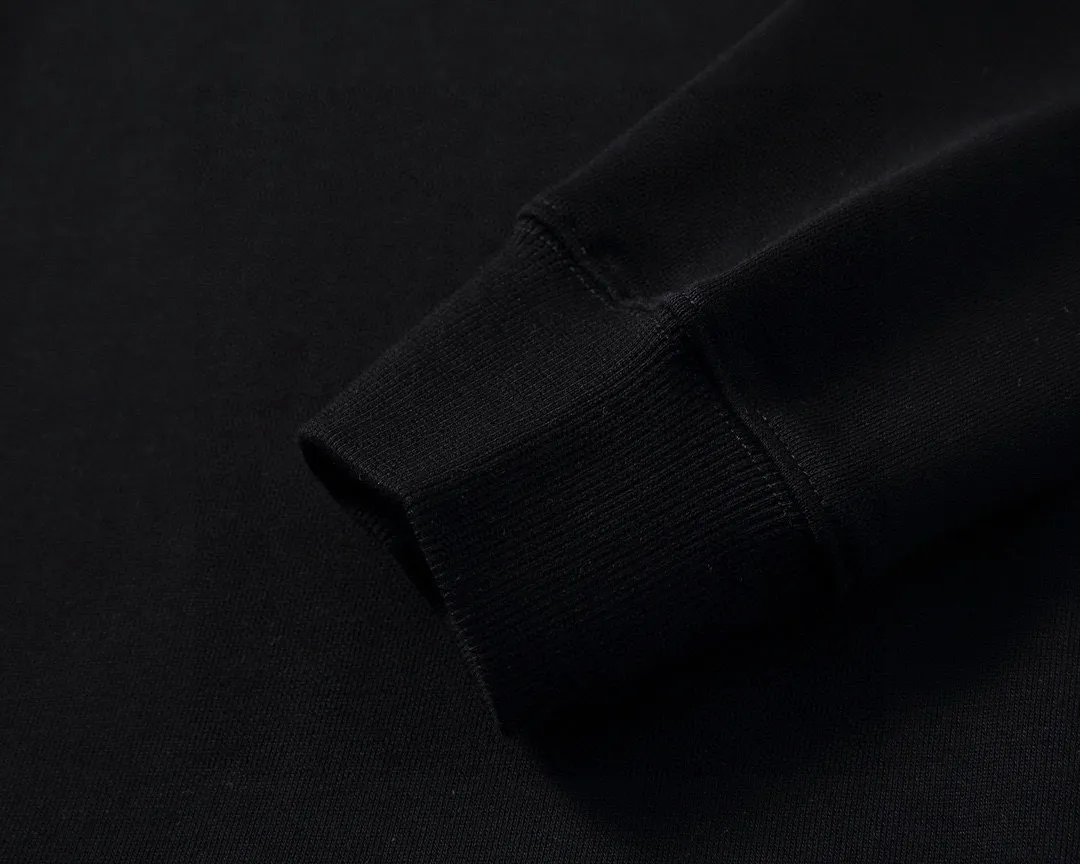 🅿️220 brand [DIOR Dior] (good news for fat people) 2025ss autumn latest long-sleeved round-neck sweatshirt, on sale simultaneously on the official website. Refreshing and breathable. Made of top Tencel Roman. Comfortable and soft. 3D three-dimensional clarity. Super fashion sense. Great for gifting and keeping for yourself. Size: M-5XL (can wear up to 220 pounds)