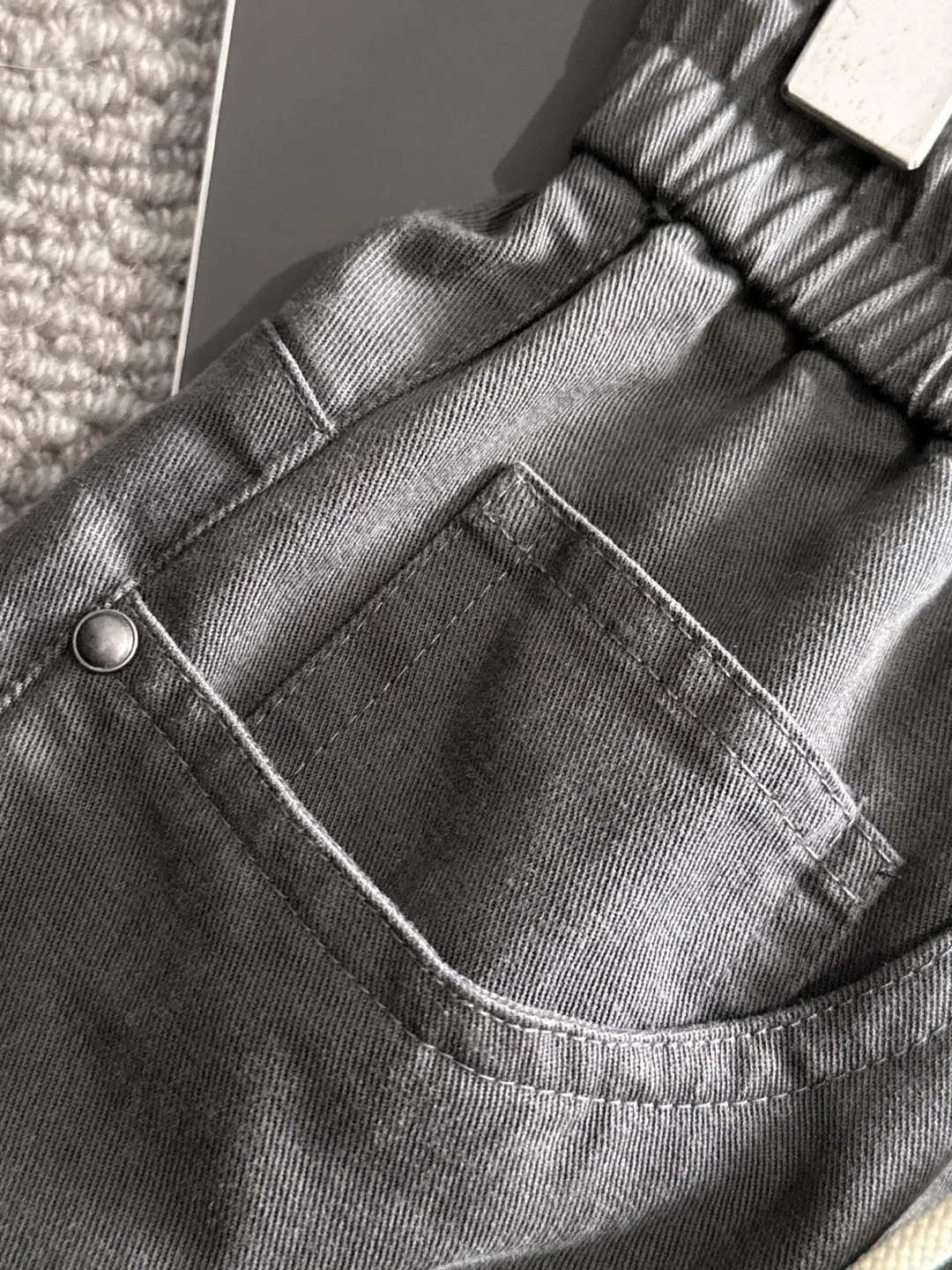 🅿️400 next day shipping Dior 2025 spring and summer new elastic band casual pants, thin counter custom fabrics, high breathability and comfort, impeccable details, brand element design concept, reflecting high quality. It feels delicate and soft! It presents a casual cut and the upper body shape is great! Size: M-4XL