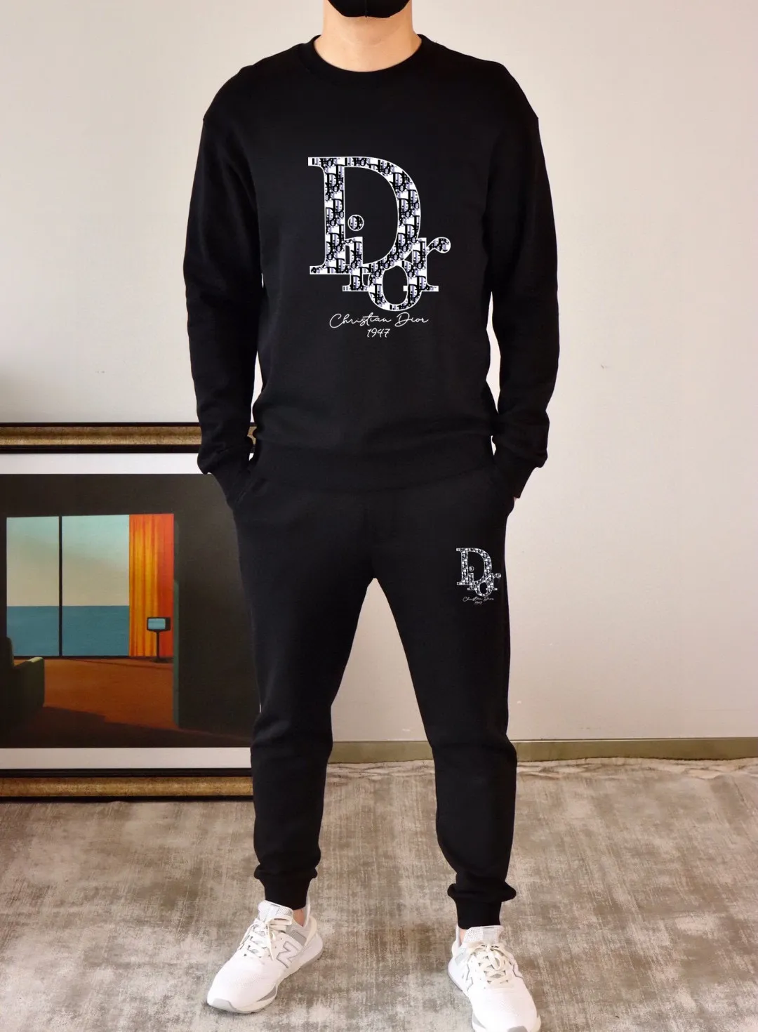 🅿️380 [DIOR Dior] (Fat Man’s Gospel) hot-selling suit is coming. Focus on the original version of the official website. 2025 new hot-selling sweatshirt suit. The original order is the best product. 🇭🇰The meticulous work of top designers is dedicated to a fitting and perfect upper body effect. All-natural high-quality Roman cotton 100%, close-fitting comfort, noble and elegant! Original hardware embodies elegance and nobility! Counter size: M-5XL (maximum wear up to 220 pounds)
