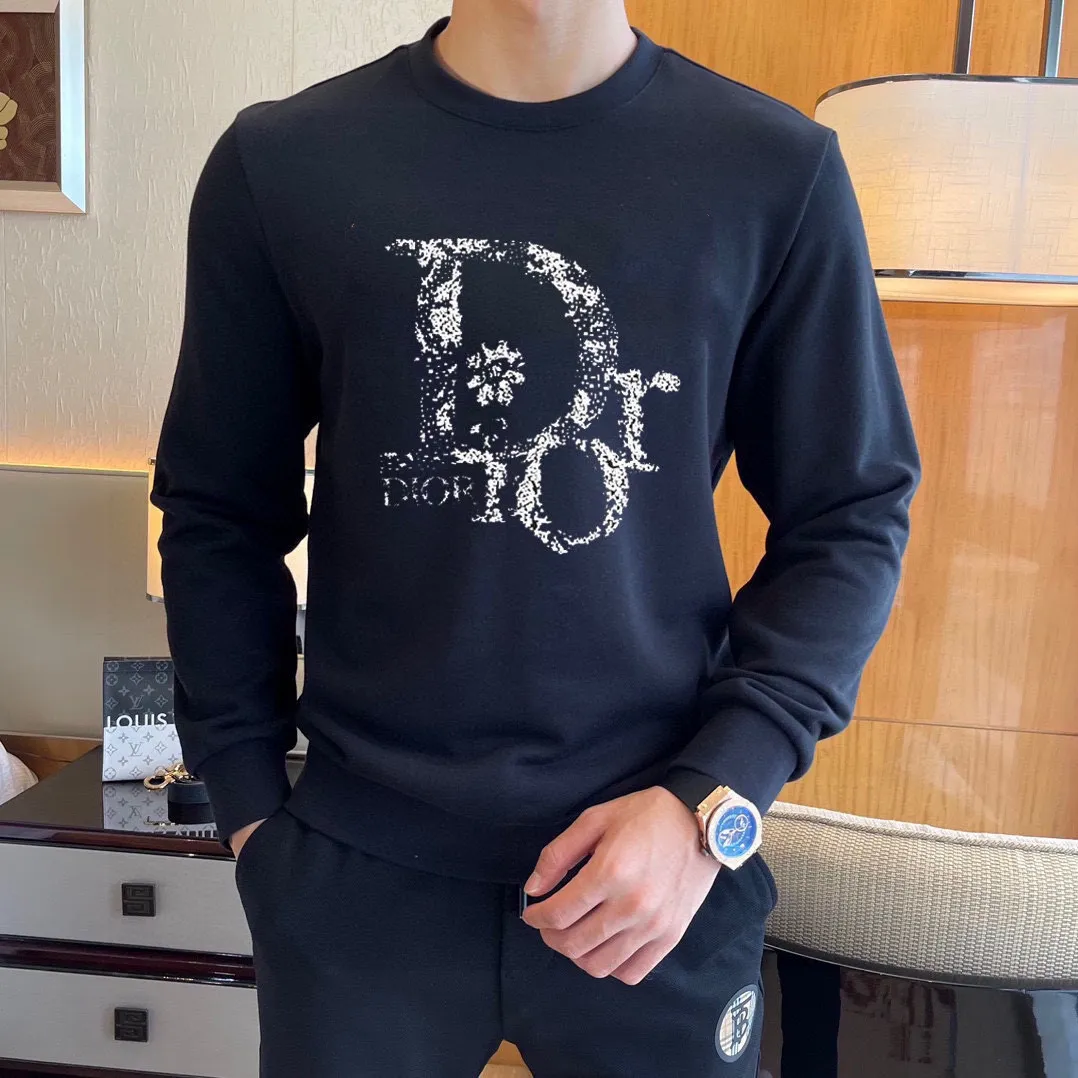 🅿️220 brand [DIOR Dior] (good news for fat people) 2025ss autumn latest long-sleeved round-neck sweatshirt, on sale simultaneously on the official website. Refreshing and breathable. Made of top Tencel Roman. Comfortable and soft. 3D three-dimensional clarity. Super fashion sense. Great for gifting and keeping for yourself. Size: M-5XL (can wear up to 220 pounds)