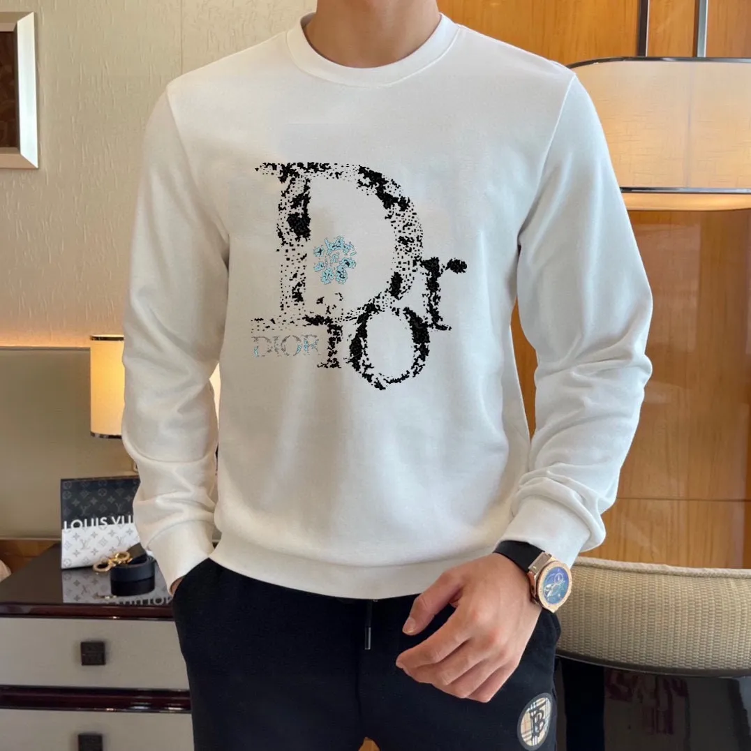 🅿️220 brand [DIOR Dior] (good news for fat people) 2025ss autumn latest long-sleeved round-neck sweatshirt, on sale simultaneously on the official website. Refreshing and breathable. Made of top Tencel Roman. Comfortable and soft. 3D three-dimensional clarity. Super fashion sense. Great for gifting and keeping for yourself. Size: M-5XL (can wear up to 220 pounds)