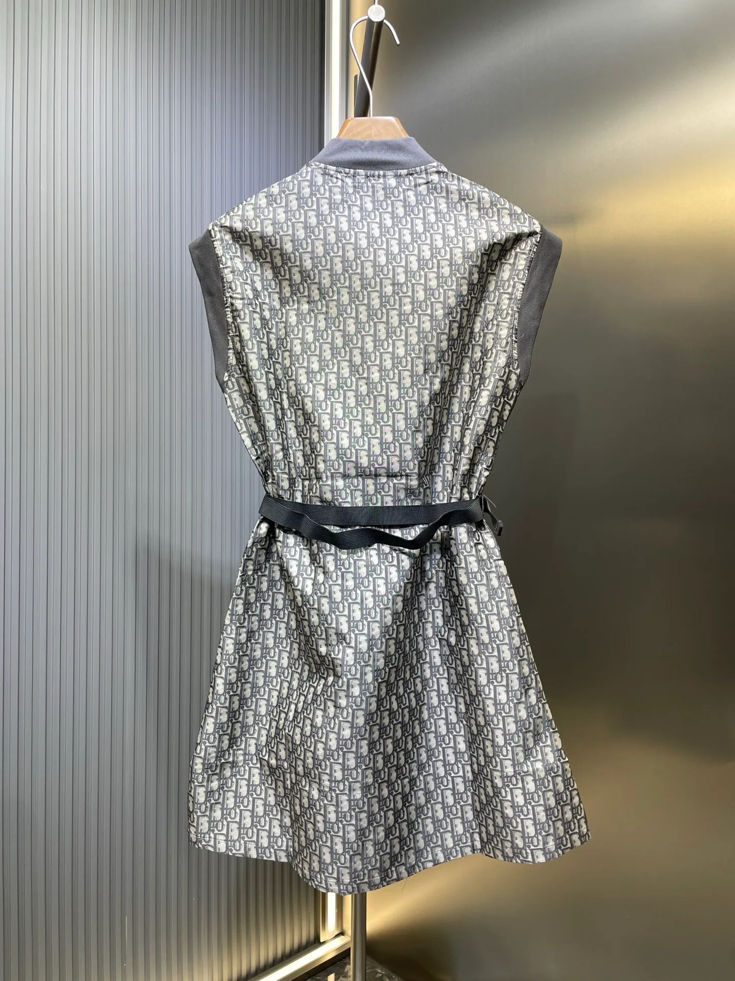 🅿️440 Dior 🌟【Top Replica】Home Presbyopia series dress with belt Customized yarn-dyed jacquard LOGO fabric Classic stand-up collar waist A-line skirt style that does not flatter the upper body and looks slim Thread stitching is casual and fashionable for age-reducing girls Size: SML