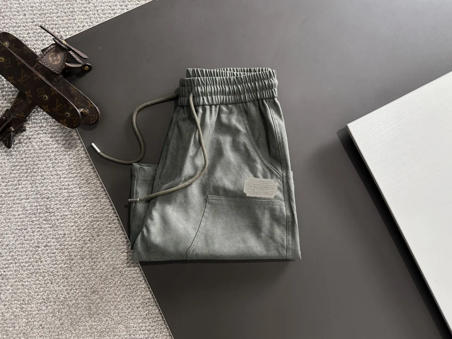 🅿️330 Next day shipping High-end goods Dior 2025 spring and summer new elastic band casual shorts, custom-made fabrics at the counter. High breathability and comfort, impeccable details, brand element design concept, reflecting high quality. It feels delicate and soft! It presents a casual cut and the upper body shape is great! Size: M-3XL