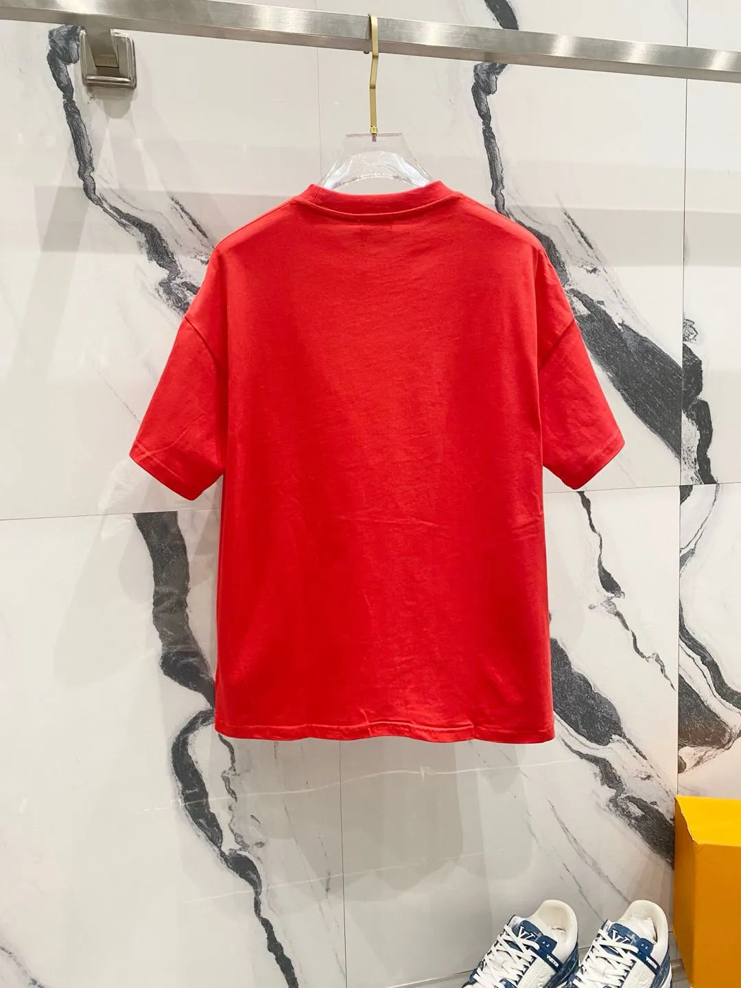 🅿️180 DIOR 260g round neck short-sleeved T-shirt, simple CD silver label letter embroidery🪡LOGO logo, official synchronization, high version, high quality, fashionable personality, versatile trend, pure original quality, original fabric, tag, collar label, washed wheat, three labels complete, color: black, apricot, red, khaki. Size: XS-L