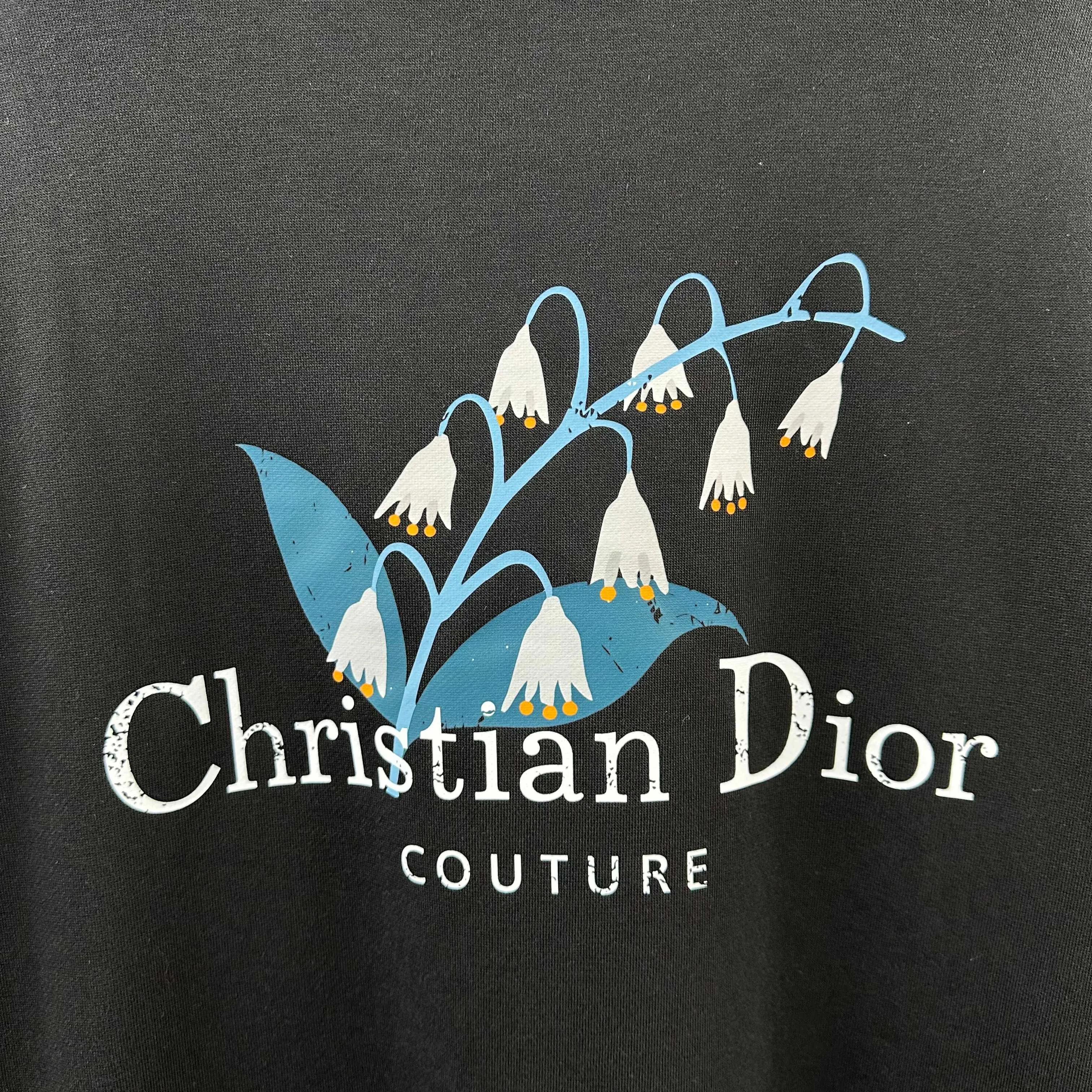 🅿️260 Dio* Christian Dior 2025 early autumn and winter new style, simple embroidery of classic letters, lily of the valley print on the back, simple and elegant, custom terry fabric, long-sleeved round neck sweatshirt, same style for men and women, color: black, white, size: S (90-130 pounds) M (120-150 pounds) L (140-165 pounds) XL (160-180 pounds) XXL (180-210 pounds)