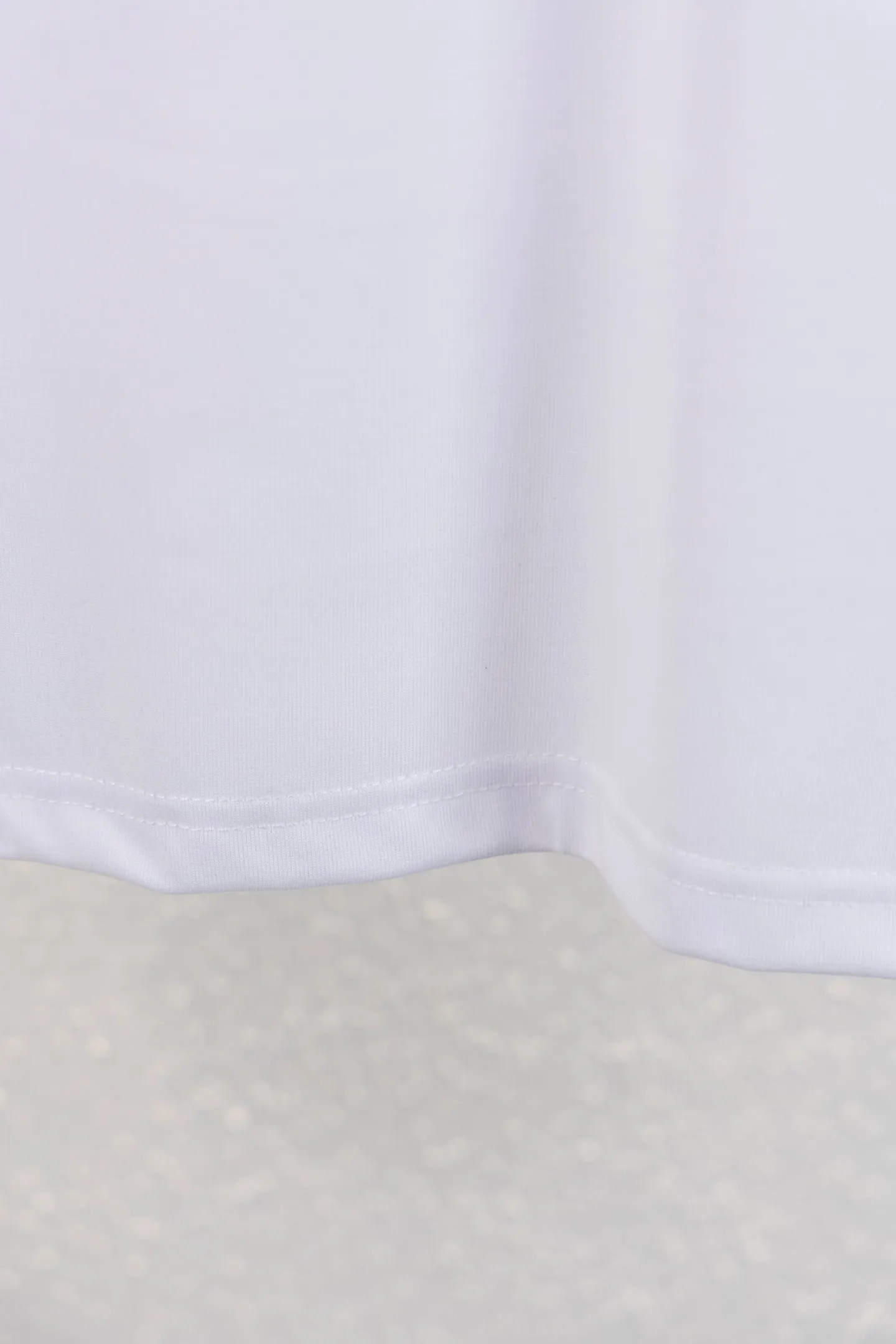 🅿️160 style number k8063 white background embroidery DIOR Dior Year of the Snake Apple‼ ️Short-sleeved T-shirt® is the same as the official website *Customized 280g cotton fabric, soft, skin-friendly and comfortable *Embroidered Year of the Snake letter logo on the front *A very simple and elegant one that is unparalleled in terms of upper body comfort, interpreting your luxury and taste, and creating your fashionable style and charm. ⚠️Washing method: It is recommended to dry clean or wrap the reverse side in a laundry bag and machine wash it quickly in cold water and let it dry naturally! ⚠️Same style for men and women 𝐂𝐎𝐋𝐎𝐔𝐑: white black 𝐒𝐈𝐙𝐄 XS S M L