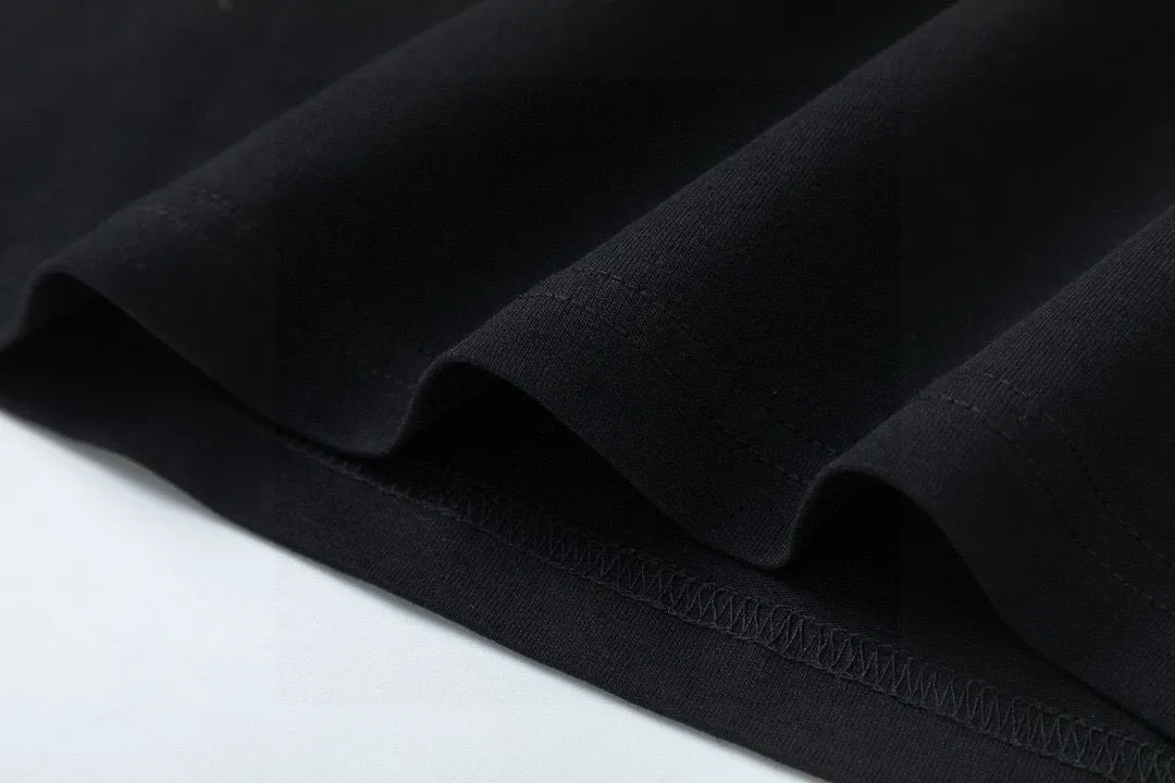 🅿️170 (arrives the next day) DIOR Dior 2025 new line cat letter logo, same style for men and women, short-sleeved T-shirt ·Customized 300g 100% double yarn pure cotton fabric ·Dyeing 32 double-strand threads ·Collar label, hangtag, main mark and three labels complete Color: black Size: XS S M L
