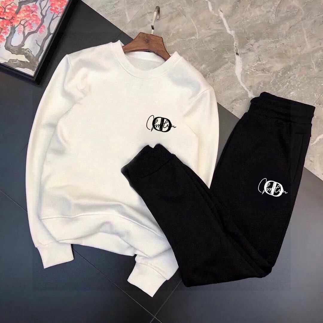 🅿️380 [Dior Dior] (Fat Man Gospel) hot-selling suit is coming. Focus on the original version of the official website. 2025 new hot-selling sweatshirt suit. The original order is the best. 🇭🇰The meticulous work of top designers is dedicated to a fitting and perfect upper body effect. All-natural high-quality Roman cotton 100%, close-fitting comfort, noble and elegant! Original hardware embodies elegance and nobility! Counter size: M-5XL (maximum wear up to 220 pounds)