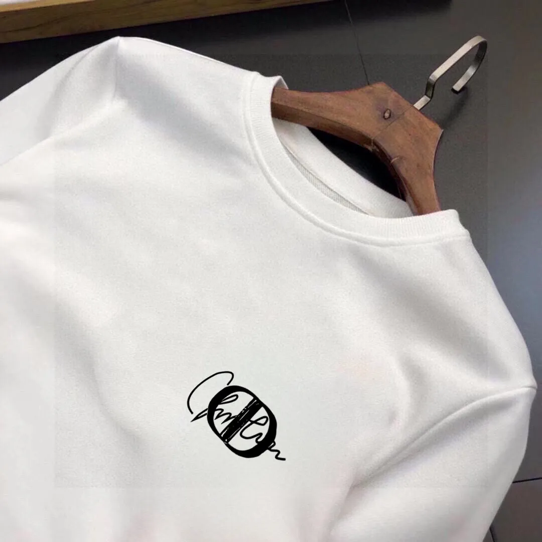 🅿️380 [Dior Dior] (Fat Man Gospel) hot-selling suit is coming. Focus on the original version of the official website. 2025 new hot-selling sweatshirt suit. The original order is the best. 🇭🇰The meticulous work of top designers is dedicated to a fitting and perfect upper body effect. All-natural high-quality Roman cotton 100%, close-fitting comfort, noble and elegant! Original hardware embodies elegance and nobility! Counter size: M-5XL (maximum wear up to 220 pounds)