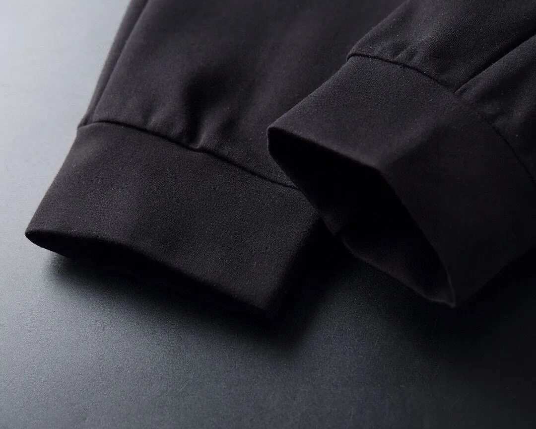 🅿️400 [DIOR Dior] (Fat Man Gospel) hot-selling suit is coming. Focus on the original version of the official website. 2025 new hot-selling cardigan sweater suit. The original order is the best product. 🇭🇰The meticulous work of top designers is dedicated to a fitting and perfect upper body effect. All-natural high-quality Roman cotton 100%, close-fitting comfort, noble and elegant! Original hardware embodies elegance and nobility! Counter size: M-5XL (maximum wear up to 220 pounds)
