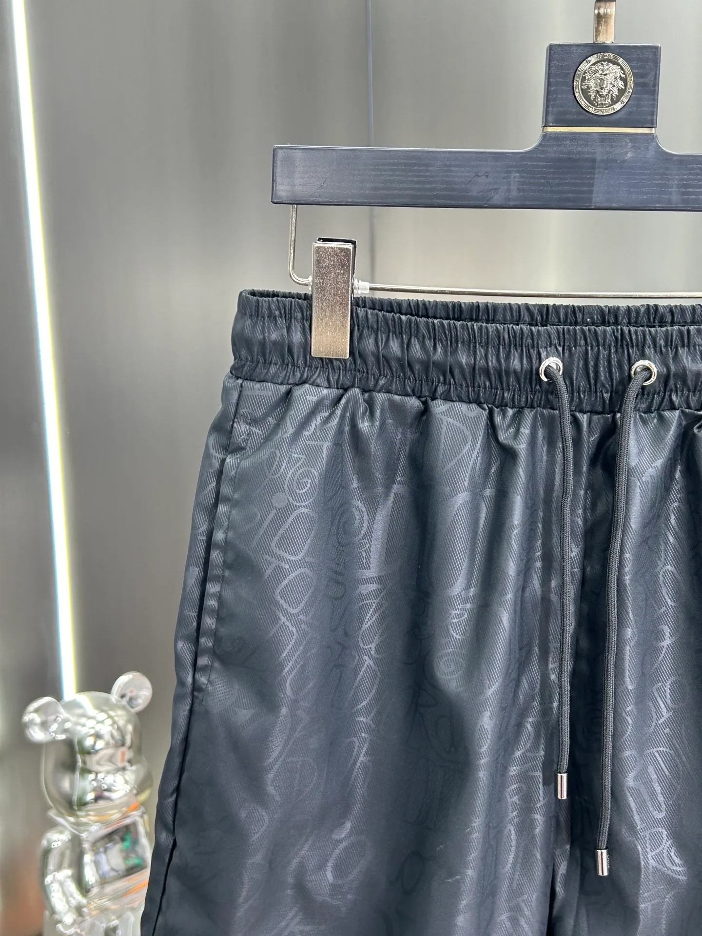 🅿️160 DIOR 2025 spring and summer new beach shorts, five-point shorts! Synchronized with the official website. Original 1-1 replica, fine workmanship, original hardware, selected high-quality polyester fiber fabric, delicate feel, a must-have item for summer, super handsome upper body effect, super real shooting, close contact with texture! Size: M-3XL