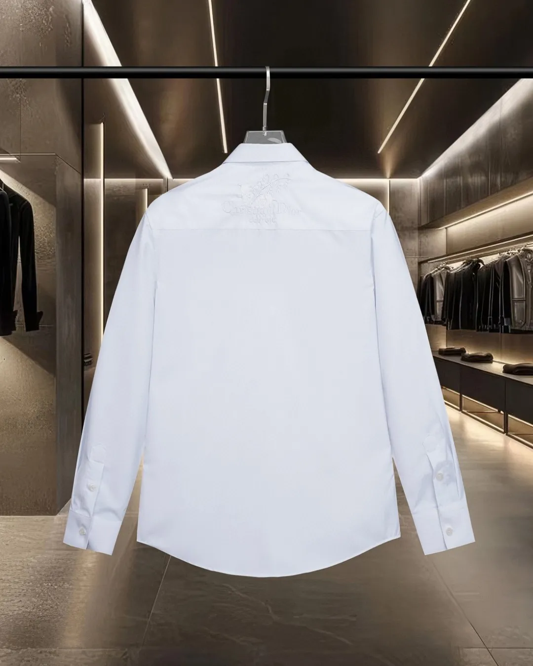 🅿️336 DIOR 🔥Breaking hot style, floral chest pockets 🌸letter logo embroidered long-sleeved shirt, 2025ss official website new long-sleeved shirt, exquisite embroidered logo, high-end version, in-store customized fabrics, highly breathable and comfortable, exquisitely crafted, with impeccable detail processing, ✅customized logo engraved buttons, complete with three labels. Brand element design concept reflects high quality. It feels delicate and soft! It presents a casual cut and the upper body shape is great! 🐍Size: M-XXL