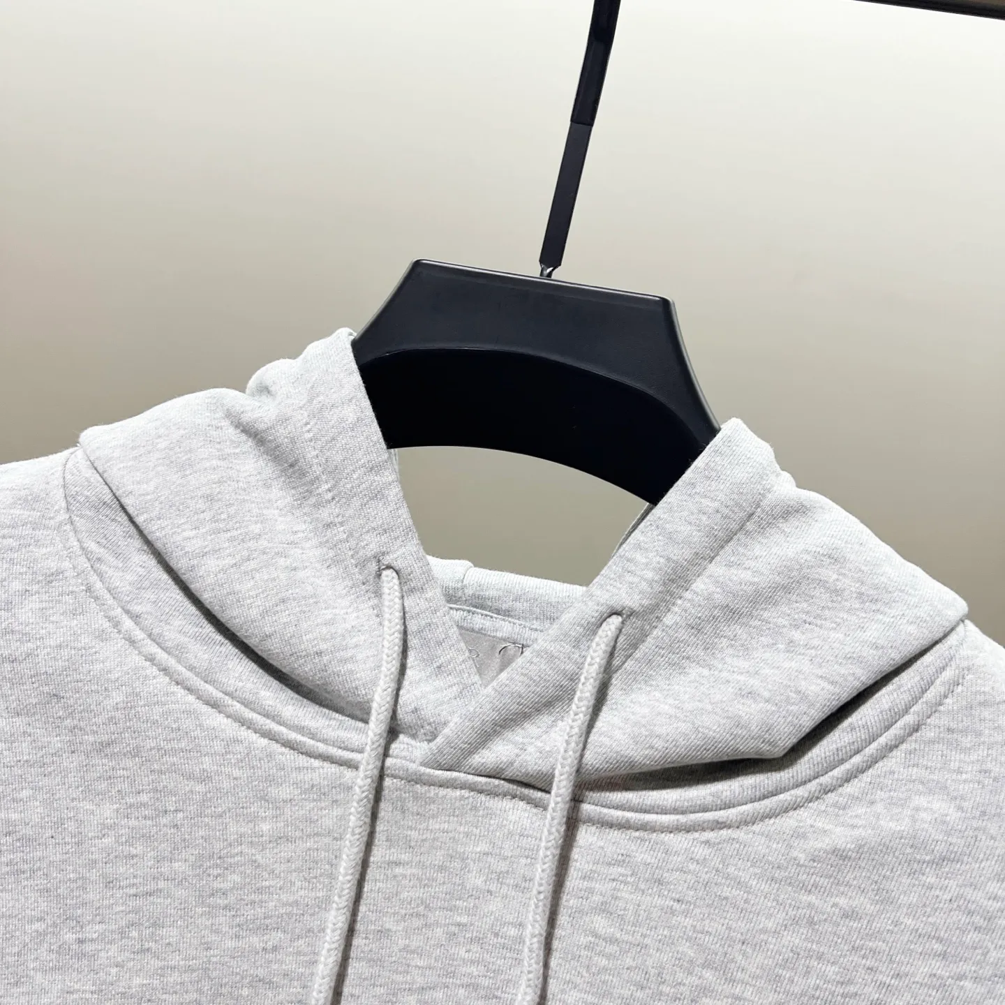 🅿️290 DIOR/Dior 420g pure cotton fabric hooded sweatshirt, classic and simple micro-label CD letter logo LOGO embroidery🪡 process, official synchronization, high version, high quality, fashionable personality, versatile trend, pure original quality, original fabric, tag, collar label, washed wheat, complete three standards, color: black, white, pink, gray, khaki. Size: XS-L