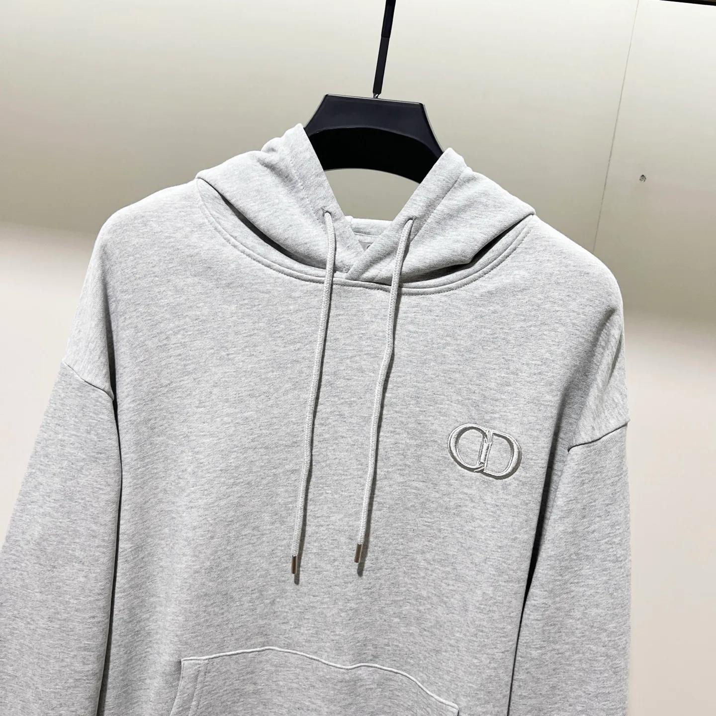 🅿️290 DIOR/Dior 420g pure cotton fabric hooded sweatshirt, classic and simple micro-label CD letter logo LOGO embroidery🪡 process, official synchronization, high version, high quality, fashionable personality, versatile trend, pure original quality, original fabric, tag, collar label, washed wheat, complete three standards, color: black, white, pink, gray, khaki. Size: XS-L