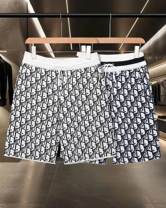 🅿️236 (shipped the next day) Dior/Dior CD classic jacquard barrage logo knitting technology, compact three-dimensional version, full flower stripe splicing Customized trouser cord hardware with strong texture, concave and convex three-dimensional sense, fashionable and casual 2025ss official website new original fabric Official same style Shorts customization Mesh sweater knitted fabric High-end version, counter customized fabric Highly breathable and comfortable, exquisitely crafted, with impeccable details, ✅customized logo-engraved buttons, complete with three labels. Brand element design concept reflects high quality. It feels delicate and soft! Presenting casual tailoring, the upper body shape is awesome🐍 Size: M-2XL
