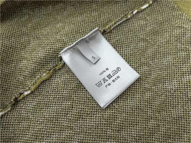🅿️220 Available all year round. The correct version of Dior jacquard knitted Polo shirt. The fabric is made of Stol wool looms imported from Germany. The whole body is made of iconic Oblique printing. Straight cut. Customized flat machine collar with the same blue background color as the fabric. Customized mother-of-pearl buttons with logo and logo in the mold. Exclusive version for the whole network. Customized official website consistent washed wheat. Full set of packaging accessories. Size XS-L