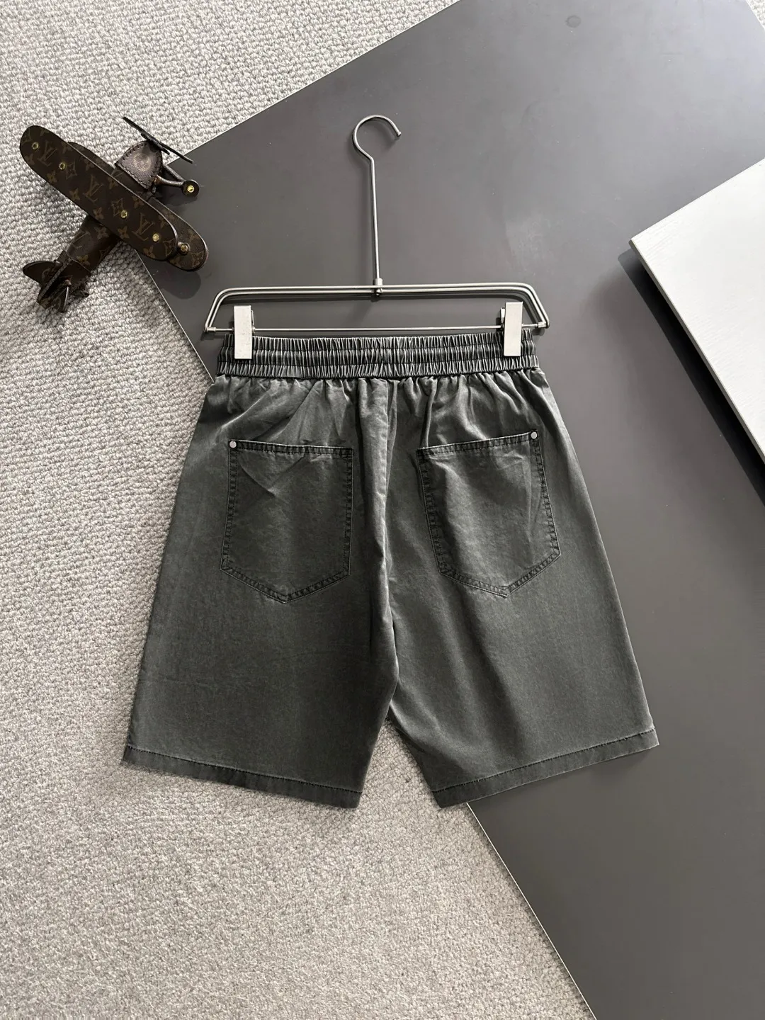 🅿️330 Next day shipping High-end goods DIOR 2025 spring and summer new elastic band casual shorts, counter-customized fabrics, high breathability and comfort, impeccable details, brand element design concept, reflecting high quality. It feels delicate and soft! It presents a casual cut and the upper body shape is great! Size: M-3XL