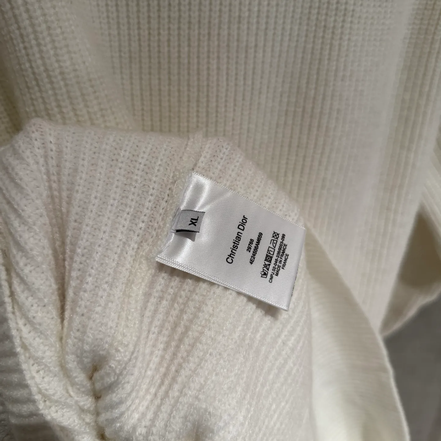 🅿️420 [Strict quality control] Dio*Dior's new autumn and winter men's series new sweatshirts. Zippers on both sides of the shoulders highlight fashion style. Zip closures at the sleeves add a trendy touch, and a Christian Dior Couture patch accents the back. The slightly raised collar pairs well with jeans or shorts for a stylish look! Same style for men and women Color: black, white and gray Size: M-2X