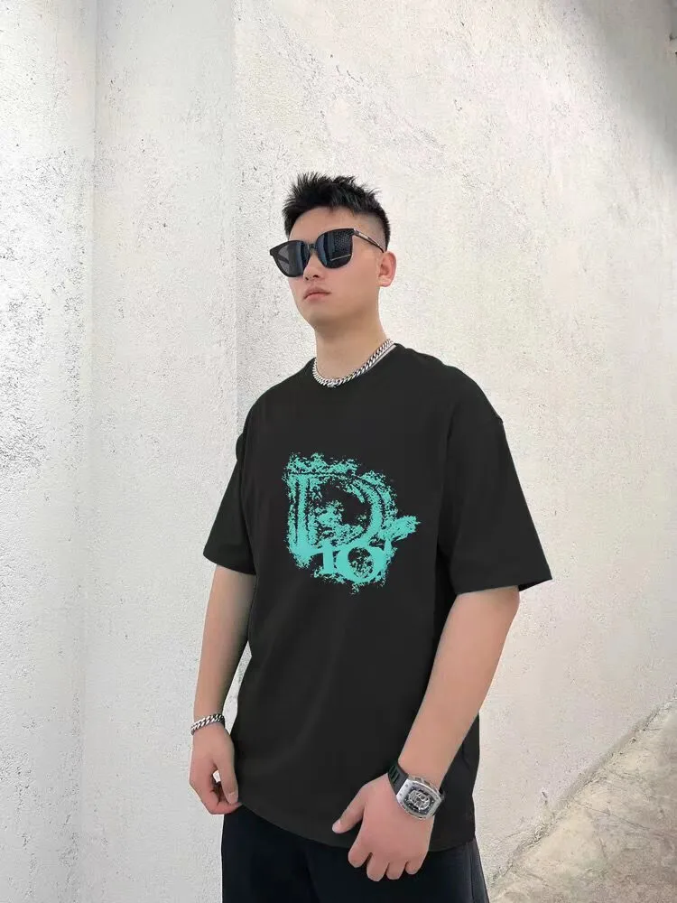 🅿️170 [DIOR Dior] 2025FW short-sleeved T-shirt LOGO printing High-end 26s double yarn 300g fabric Heavy fabric Customized frame ribbing in the same cylinder and dyeing Complete three standards Same style for men and women Color: Black White Size: S M L XL 2XL