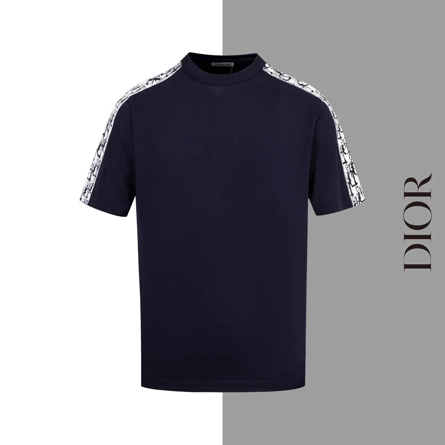 🅿️180 Style #Z25 Dior all-over printed webbing round neck knitted short-sleeved DIOR official website consistent style Fabric: Imitation wool fine cotton knitting Same color woven and dyed threads in the same cylinder Matching colors: complete three standards Cardboard oil paper code sticker packaging High temperature pre-shrinking process before production, no shrinkage and deformation Imported machines for professional plate production os version Can wear up to 200 pounds Manual measurement of size An error of 2-3cm is normal. Color: Navy Blue Size: s m l xl