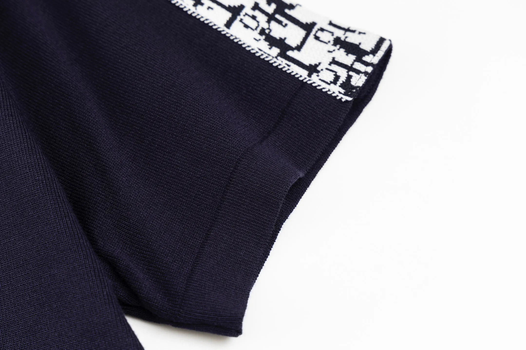 🅿️180 Style #Z25 Dior all-over printed webbing round neck knitted short-sleeved DIOR official website consistent style Fabric: Imitation wool fine cotton knitting Same color woven and dyed threads in the same cylinder Matching colors: complete three standards Cardboard oil paper code sticker packaging High temperature pre-shrinking process before production, no shrinkage and deformation Imported machines for professional plate production os version Can wear up to 200 pounds Manual measurement of size An error of 2-3cm is normal. Color: Navy Blue Size: s m l xl