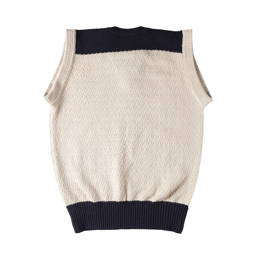 🅿️260 CD 2024 new model Jay Chou's same style vest. The original internal price is 17800. Purchased💰, this model is made of 70 wool, 30 polyester fiber, 16 count special pig belly yarn, imported 7-knitting machine, and the whole piece is made with single-sided craftsmanship. The pattern of the embroidery is finely trimmed on the board. The panels are dyed royal blue and beige on the patch. Doing appliqué embroidery crafts. Add soft wash after finished product. Same size for men and women. Size: XS S M L