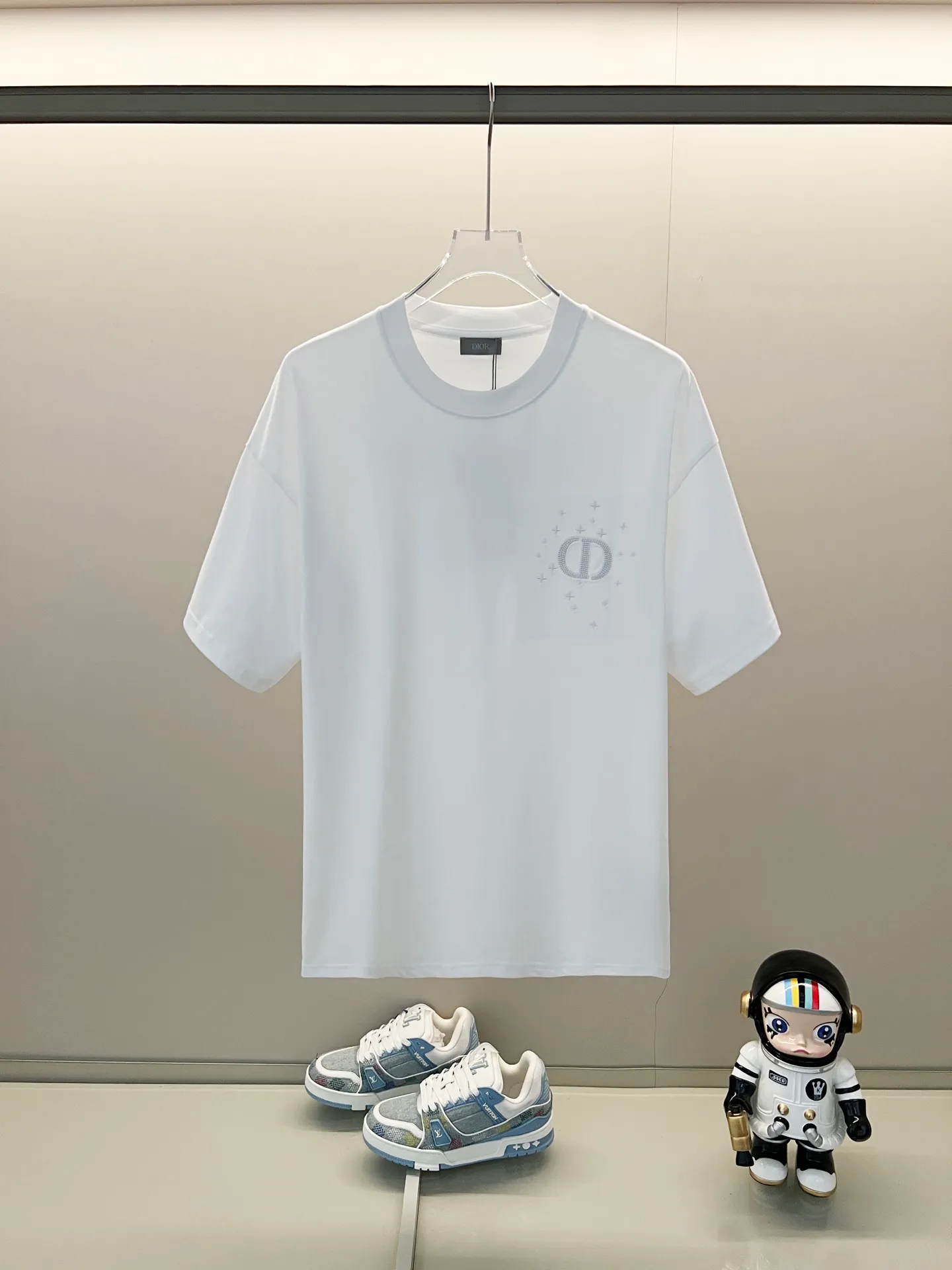 🅿️180 DIOR/Dior 260g round neck short-sleeved T-shirt, simple solid color embroidery🪡letter LOGO small label technology, official synchronization, high version, high quality, fashionable personality, versatile trend, pure original quality, original fabric, hang tag, collar label, washed wheat, three labels complete, color: black, white. Size: XS-L