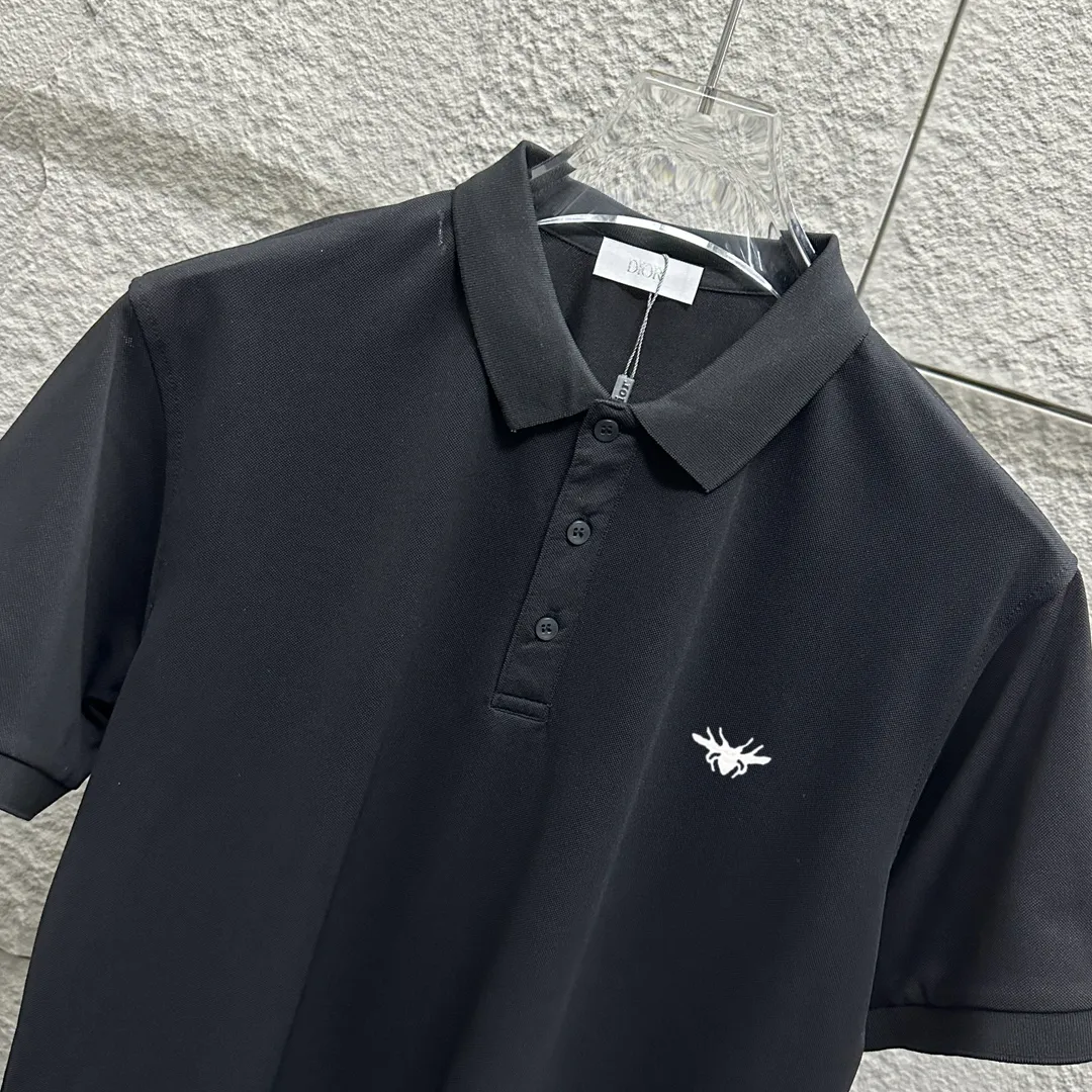 🅿️180 Dio*Dior* short-sleeved POLO 2025 spring and summer new style Simple little bee embroidered pique fabric Short-sleeved polo stand-up collar Unisex Size: M L XL 2XL 3XL Color: Black White