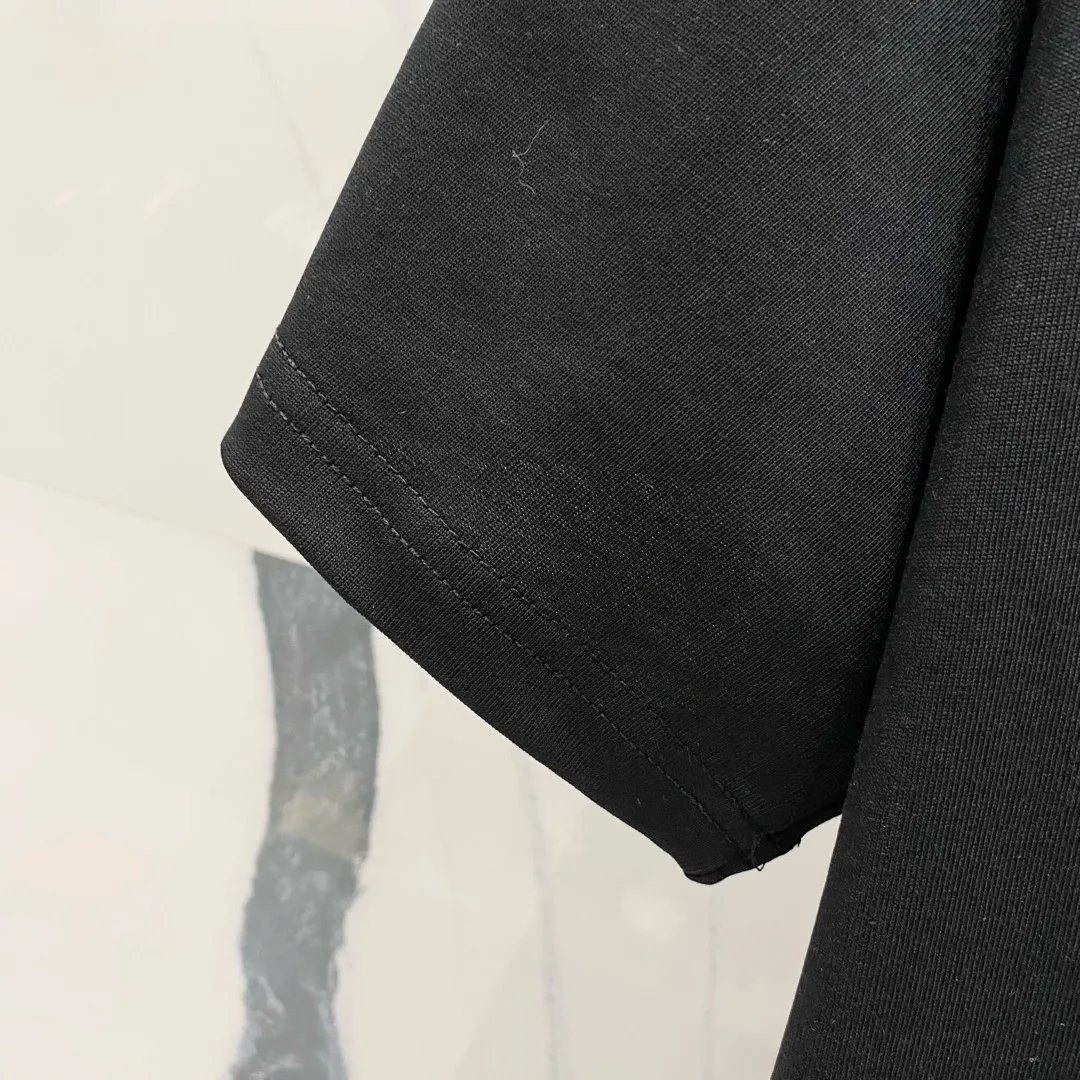 🅿️180 DIOR 260g round neck short-sleeved T-shirt, color block embroidery🪡letter LOGO design logo, official synchronization, high version, high quality, fashionable personality, versatile trend, pure original quality, original fabric, tag, collar label, washed wheat, complete three standards, color: black, white, red. Size: XS-L