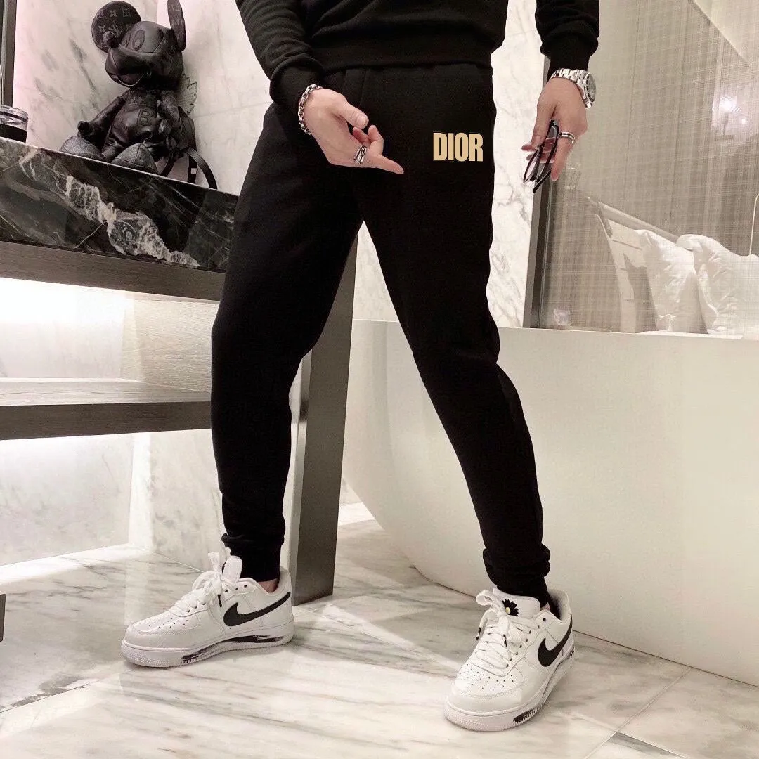 🅿️380 [DIOR Dior] (Fat Man’s Gospel) hot-selling suit is coming. Focus on the original version of the official website. 2025 new hot-selling sweatshirt suit. The original order is the best product. 🇭🇰The meticulous work of top designers is dedicated to a fitting and perfect upper body effect. All-natural high-quality Roman cotton 100%, close-fitting comfort, noble and elegant! Original hardware embodies elegance and nobility! Counter size: M-5XL (maximum wear up to 220 pounds)