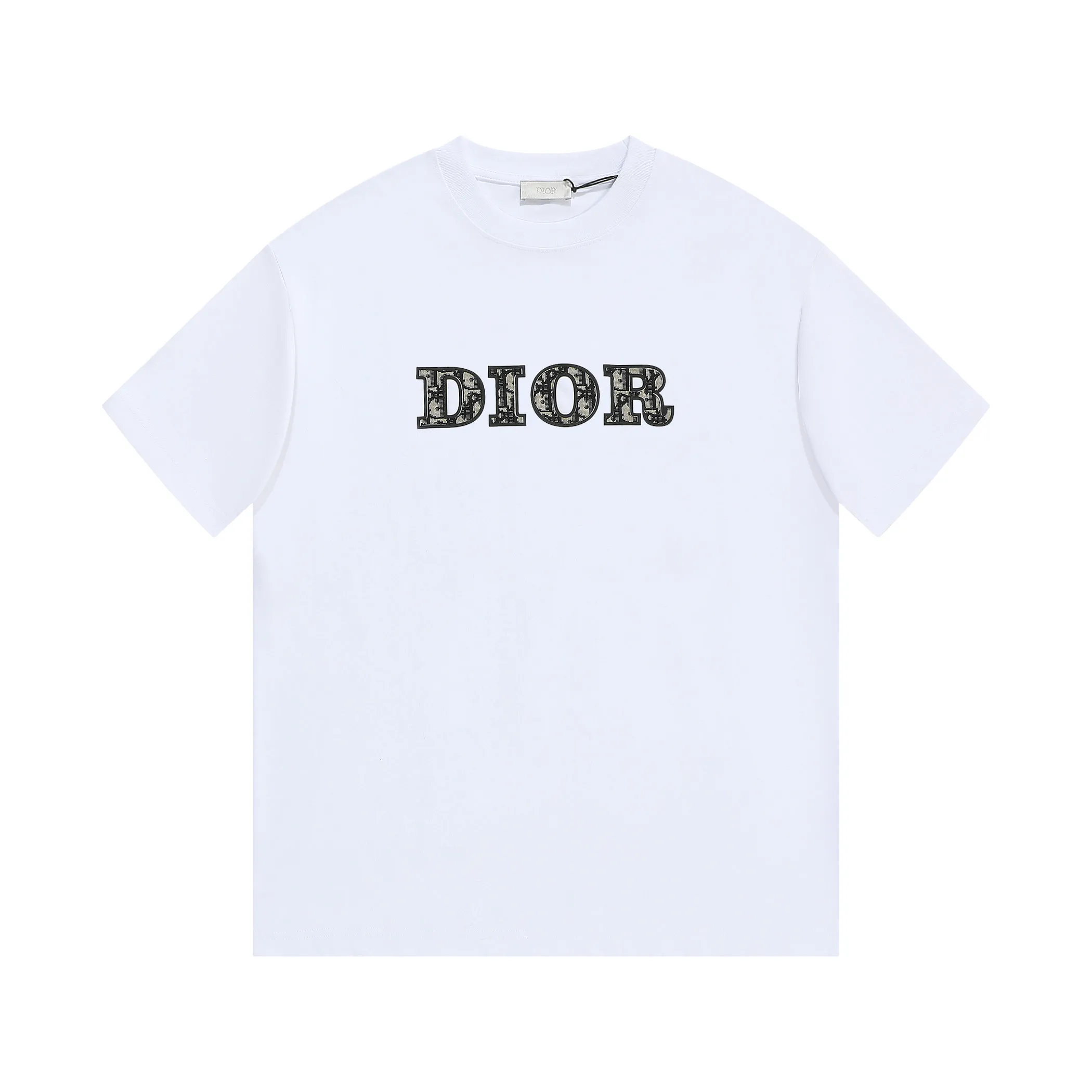 🅿️170 DIOR printed letters‼ ️Short-sleeved T-shirt® *Customized 280g cotton fabric, the fabric is soft, skin-friendly and comfortable *Laminated letter logo on the front *A very simple and elegant one that is unparalleled in terms of upper body comfort, interpreting your luxury and taste, and creating your fashionable charm. ⚠️Washing method: It is recommended to dry clean or wrap the reverse side in a laundry bag and machine wash it quickly in cold water and let it dry naturally! ⚠️ Unisex style 𝐂𝐎𝐋𝐎𝐔𝐑: White Black 𝐒𝐈𝐙𝐄: S-XL
