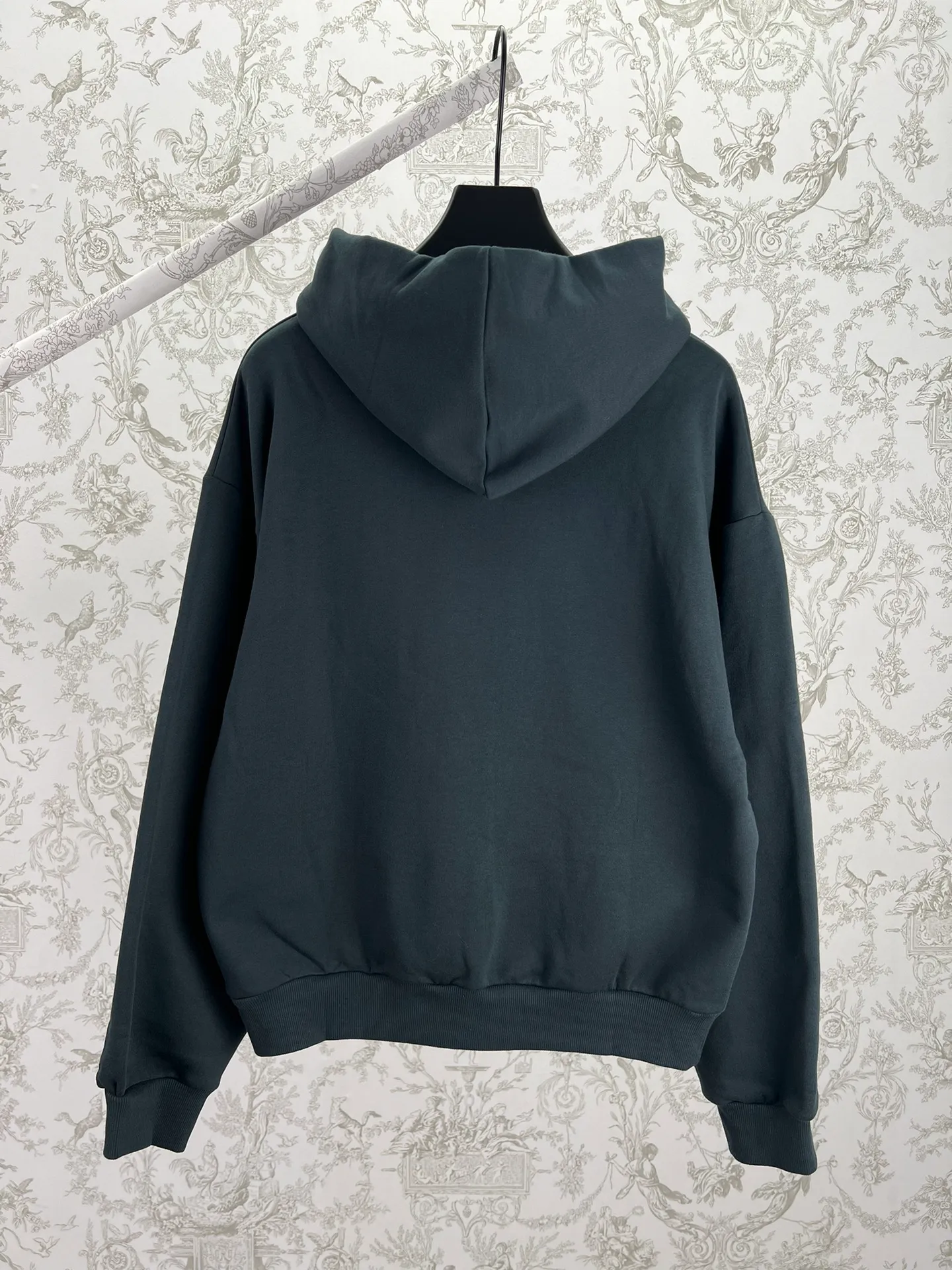 🅿️430 Dior 25ss new iconic embroidered long-sleeved hooded sweatshirt, same style for men and women. Size: S.M.L.XL.