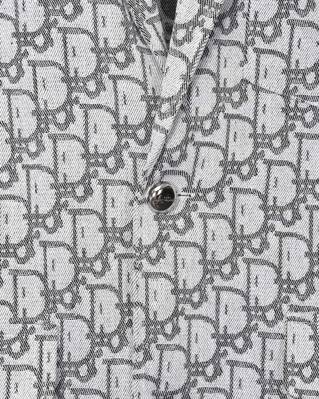🅿️416 DIOR Dior's hot style is coming. All-over printed barrage logo lapel suit denim jacket. 2025ss official website new jacquard logo, exquisite logo. High-end version, custom-made fabrics at the counter. Highly breathable and comfortable, exquisitely crafted, with impeccable detail processing, custom-made logo engraved buttons, and complete three labels. Brand element design concept reflects high quality. It feels delicate and soft! It presents a casual cut and the upper body shape is great! 🐍Size: M-XXL