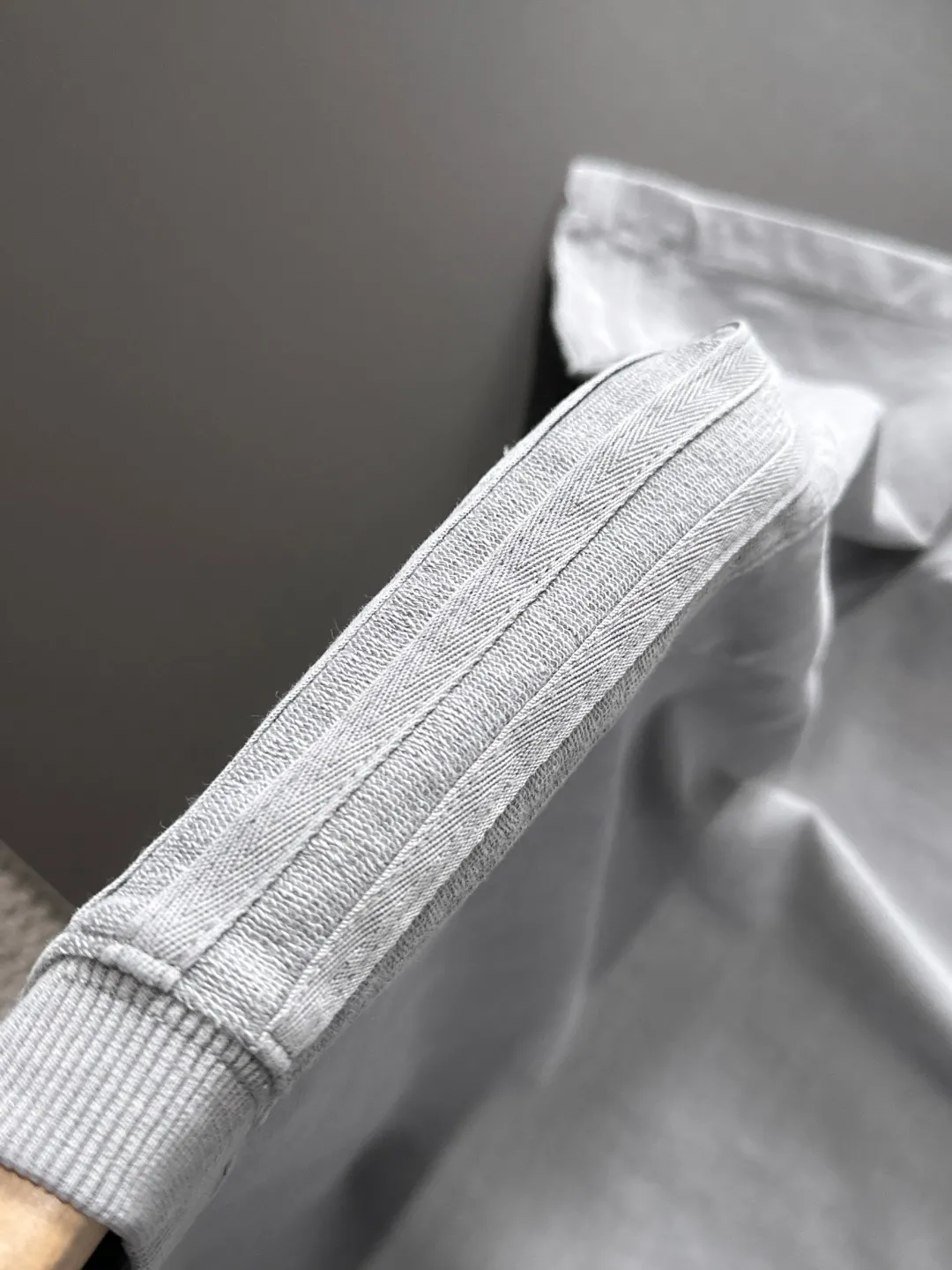 🅿️270 shipped next day. High quality DIOR Dior 2025 spring and summer new men's batik washed short-sleeved T-shirt. Made of combed heavy weight washed double yarn fabric. The high-strength fabric feels full of weight when weighed. The upper body is also more textured than ordinary T-shirts and is not easy to deform. This texture can cope with the weather. It is sweat-absorbent and breathable, suitable for both hot and cold! Perfectly produced with reference to the original stitch and stitch! Loose fit design, looks noble. Sizes: S to XXL