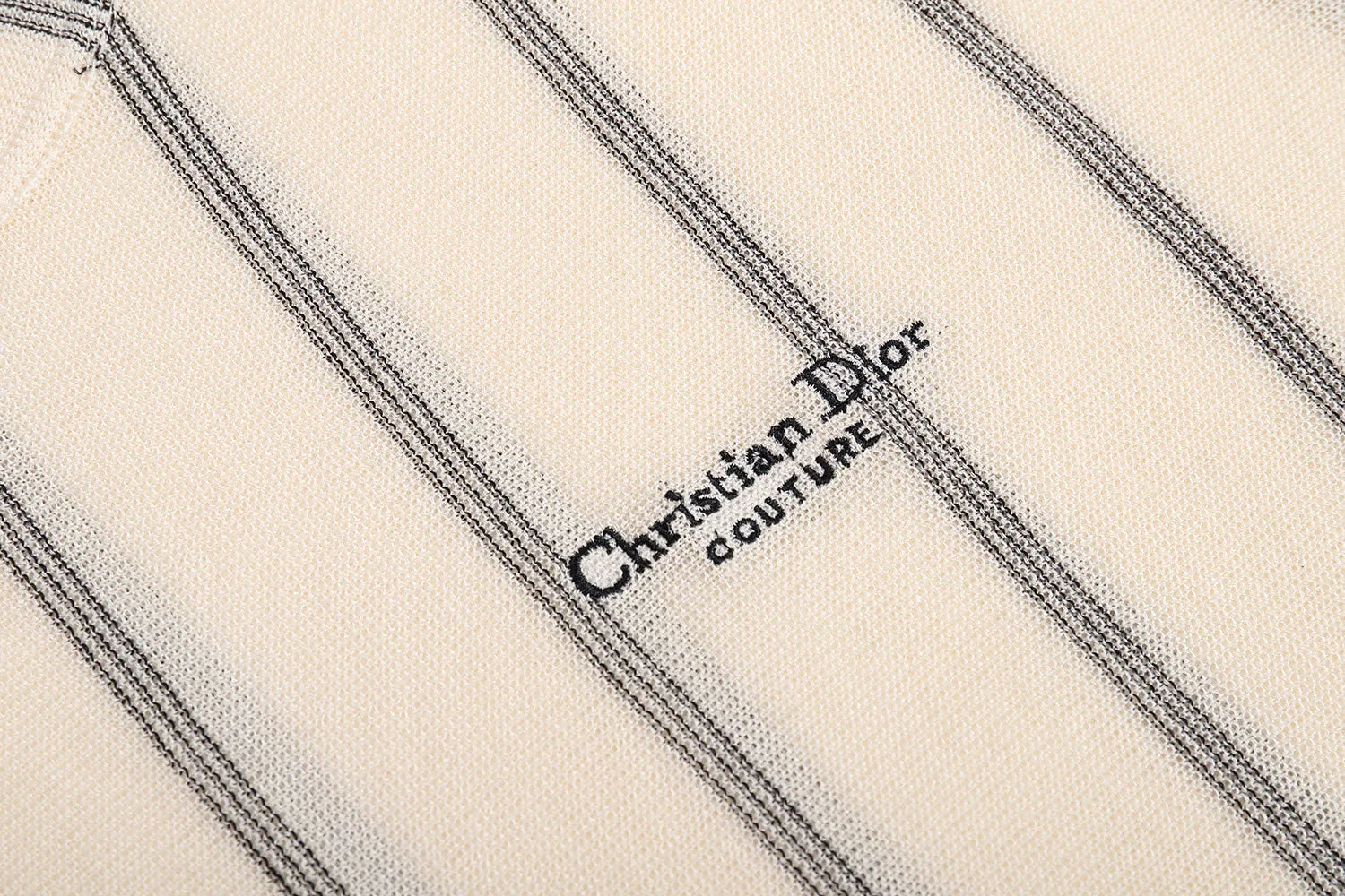 🅿️370 [Exclusive supply] CD 25SS logo striped woolen short-sleeves. The original version was purchased and developed for 7200. The fabric is customized 30% linen blended Jiangsi, imported embroidery, woolen enzyme washing, customized trademark, loose fit. Size:S-M-L-XL