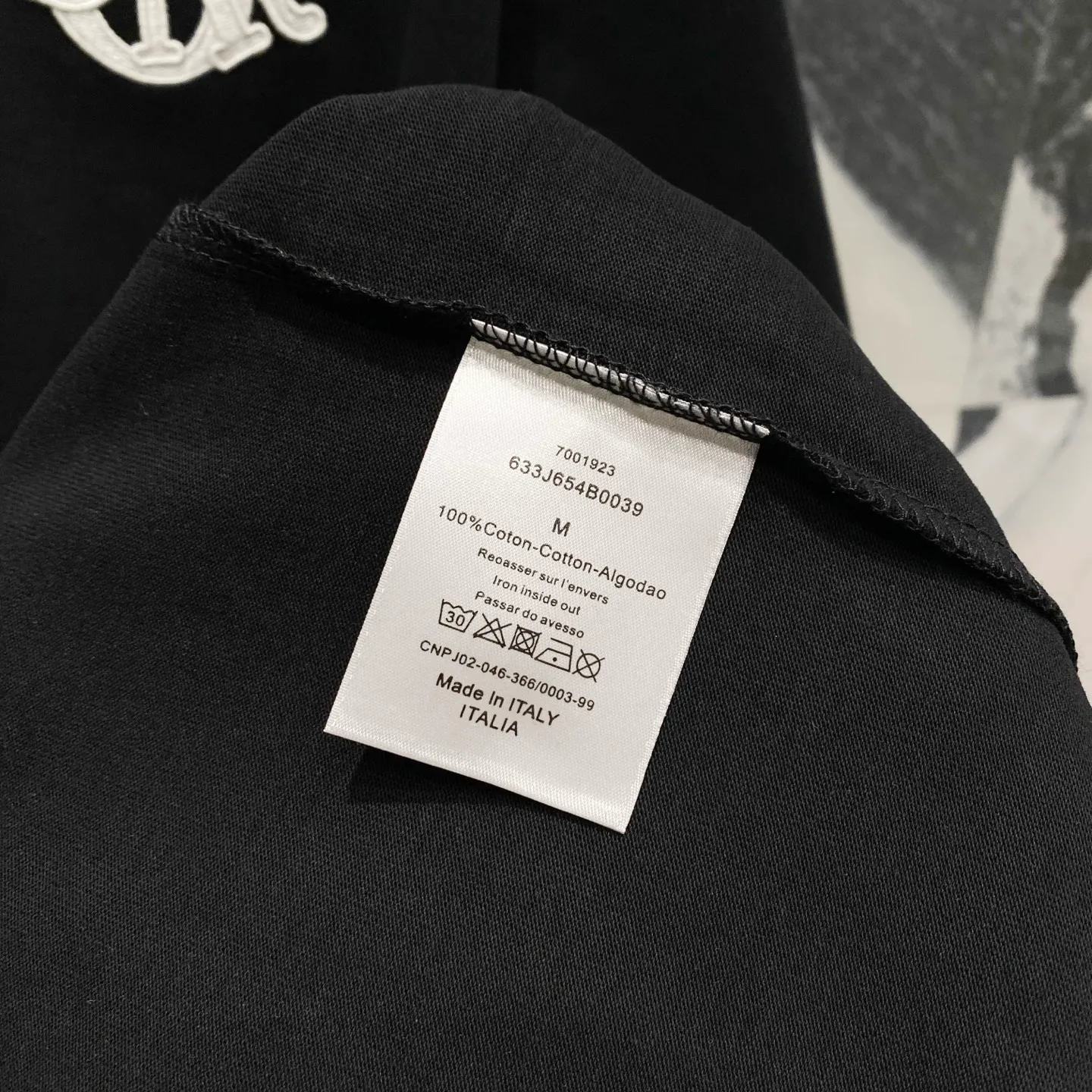 🅿️200 DIOR 320g round neck short-sleeved T-shirt, classic three-dimensional embossed logo brand letter embroidery🪡LOGO official synchronization 1:1 original mold opening, fashionable personality, versatile trend, pure original quality, original washed fabric, tag, collar label, washed wheat, complete three standards, color: black, white. Size: S-XL