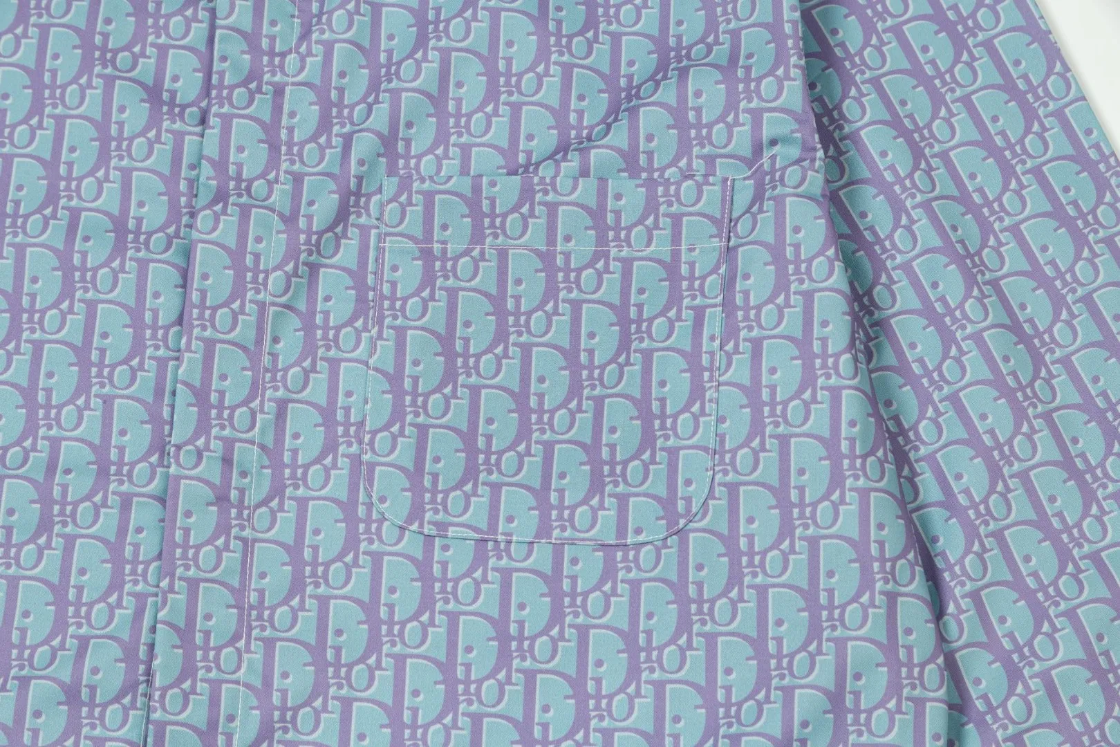 🅿️286 DIOR 🔥The most popular style is coming, full-print presbyopic LGOO barrage digital printed long-sleeved shirt, 2024ss official website new long-sleeved shirt, exquisitely printed logo, high-end version, in-store customized fabric, highly breathable and comfortable, exquisitely crafted, with impeccable detail processing, ✅customized logo engraved buttons, complete with three labels. Brand element design concept reflects high quality. It feels delicate and soft! It presents a casual cut and the upper body shape is great! 🐉Code number: M-XXL