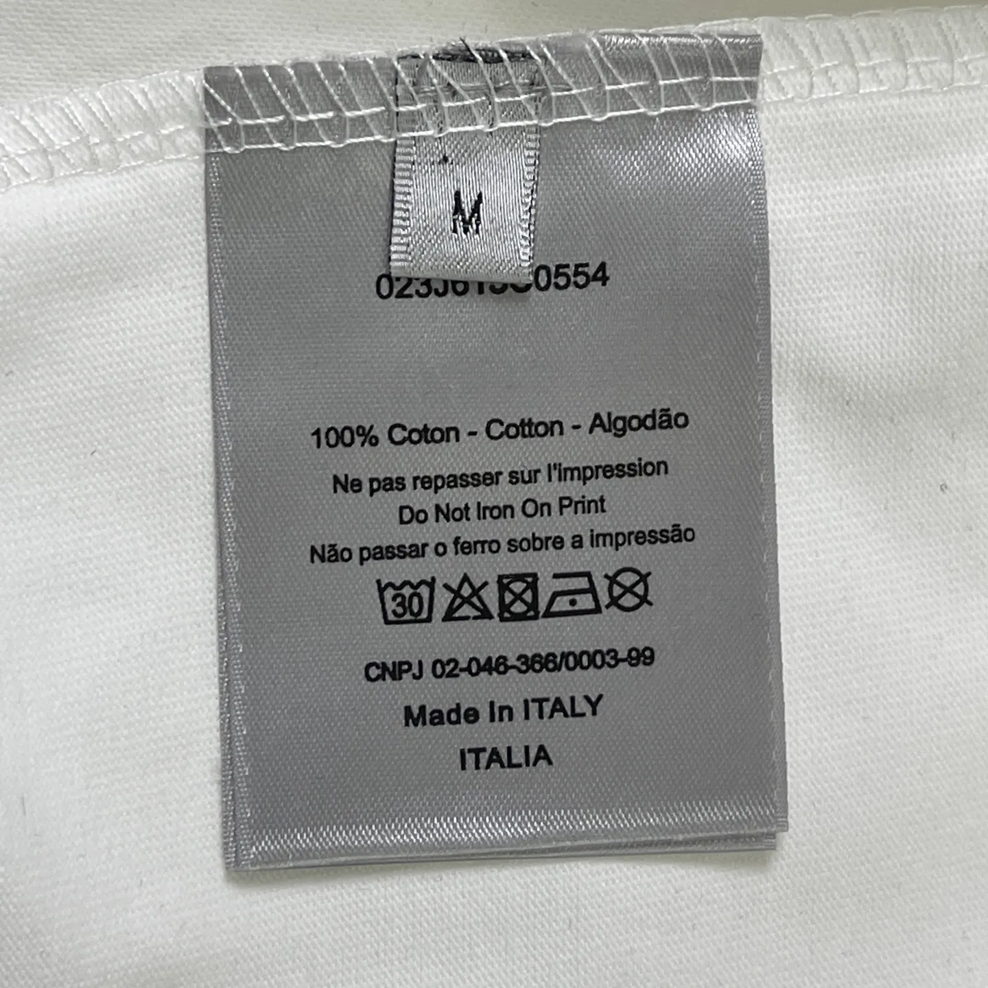 🅿️180 /A23 DIOR Dior Fabric upgrade 300 high gram weight High-end craftsmanship Exclusive new original order Same style for men and women Casual loose fit short sleeves High-end customization High version Fashionable and versatile imported fabrics Super soft and delicate feel Skin-friendly and comfortable to wear High-end boutique High-temperature washing process to ensure no deformation or shrinkage, summer wear, a comfortable and beautiful value! A must-have item for beauty and ageing! The surface is ultra-fine and smooth, uniform, delicate and soft. It is comfortable to wear and can easily create a cool summer feel. It is easy to handle on the upper body and becomes the focus of the street in minutes. Size: S-XL Color: black, white and blue