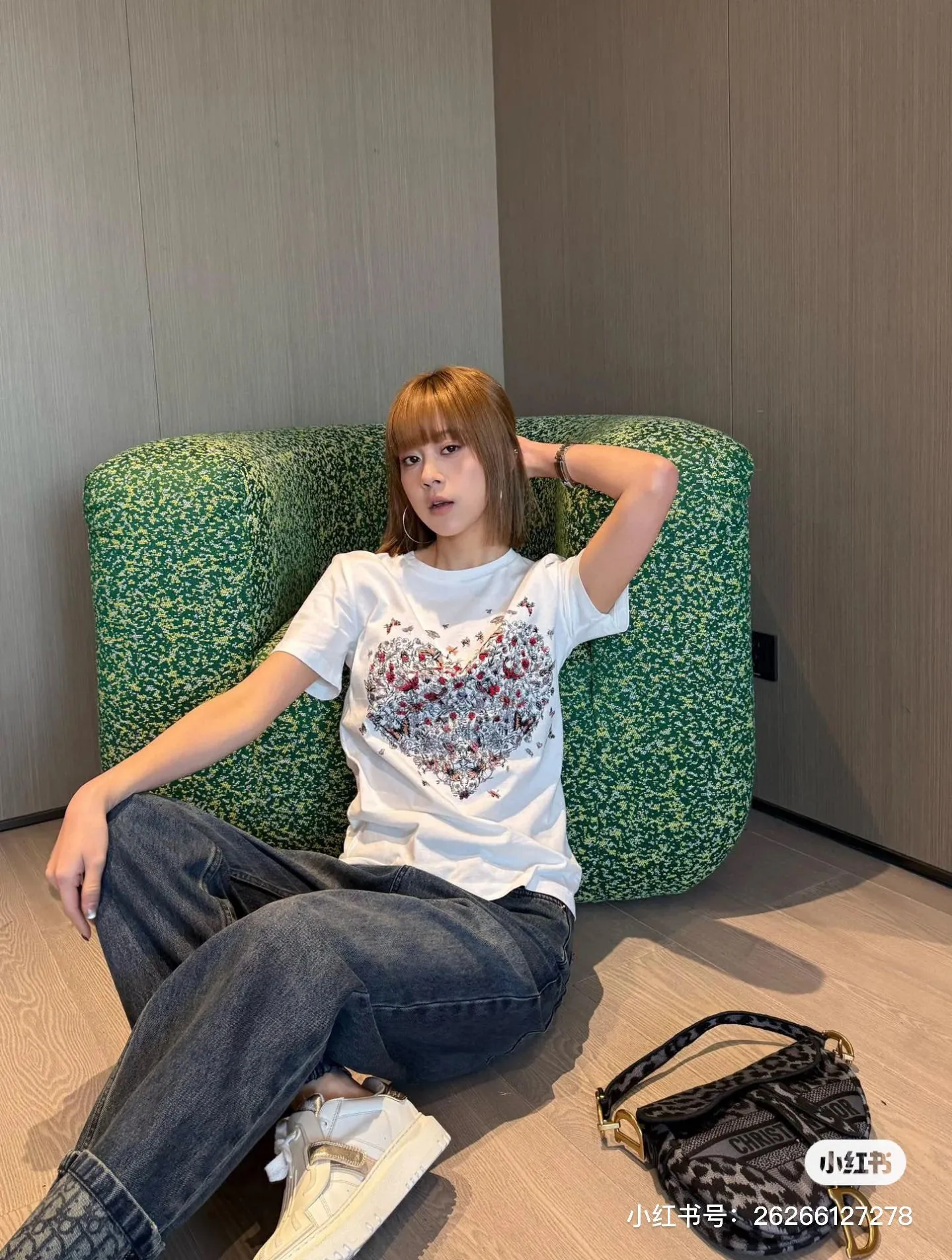 🅿️130 M223#Dior Dior•25ss new heavy industry embroidered short-sleeved T-shirt ✅✅✅Ready stock Focus on quality Feel free to compare Size: S M L Color: White