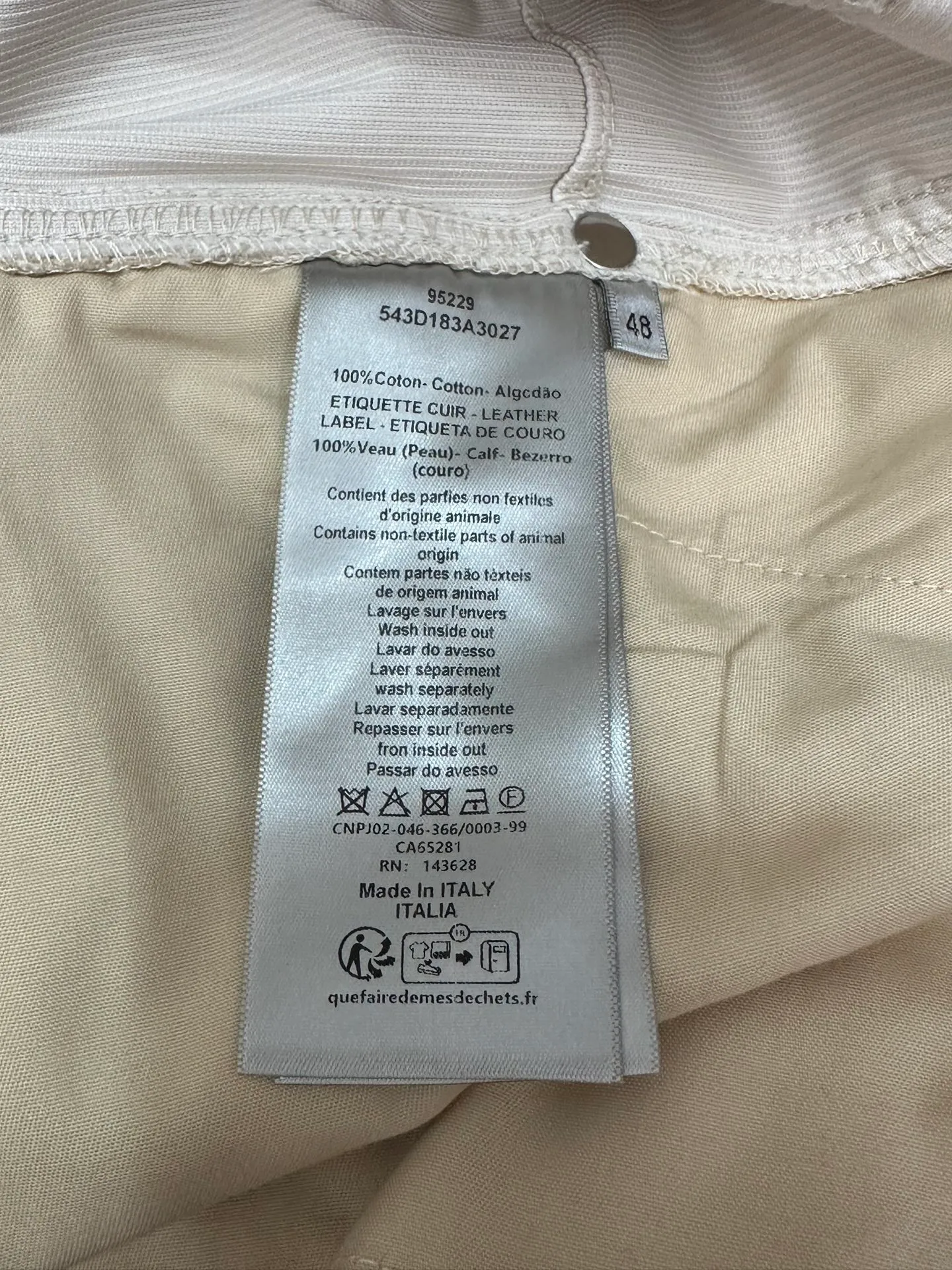 🅿️440 Di*r 2025FW new autumn and winter straight casual work trousers Inspired by the Dior Love logo Customized off-white cotton corduroy fabric Five-pocket tailoring Dior Love leather label on the back Reinterprets workwear style with a casual fit Belt loops Zipper and button closure Side curved pockets Rear patch pockets Size: S M L XL