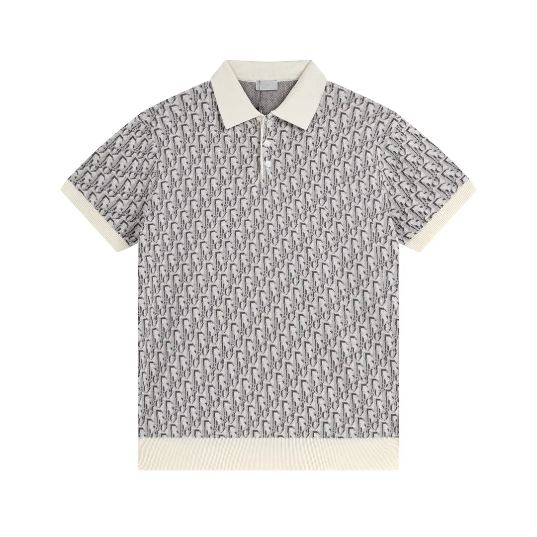 🅿️220 Available all year round. The correct version of Dior jacquard knitted Polo shirt. The fabric is made of Stol wool looms imported from Germany. The whole body is made of iconic Oblique printing. Straight cut. Customized flat machine collar with the same blue background color as the fabric. Customized mother-of-pearl buttons with logo and logo in the mold. Exclusive version of the entire network. Customized official website consistent washed wheat. Full set of packaging accessories. Size XS-L