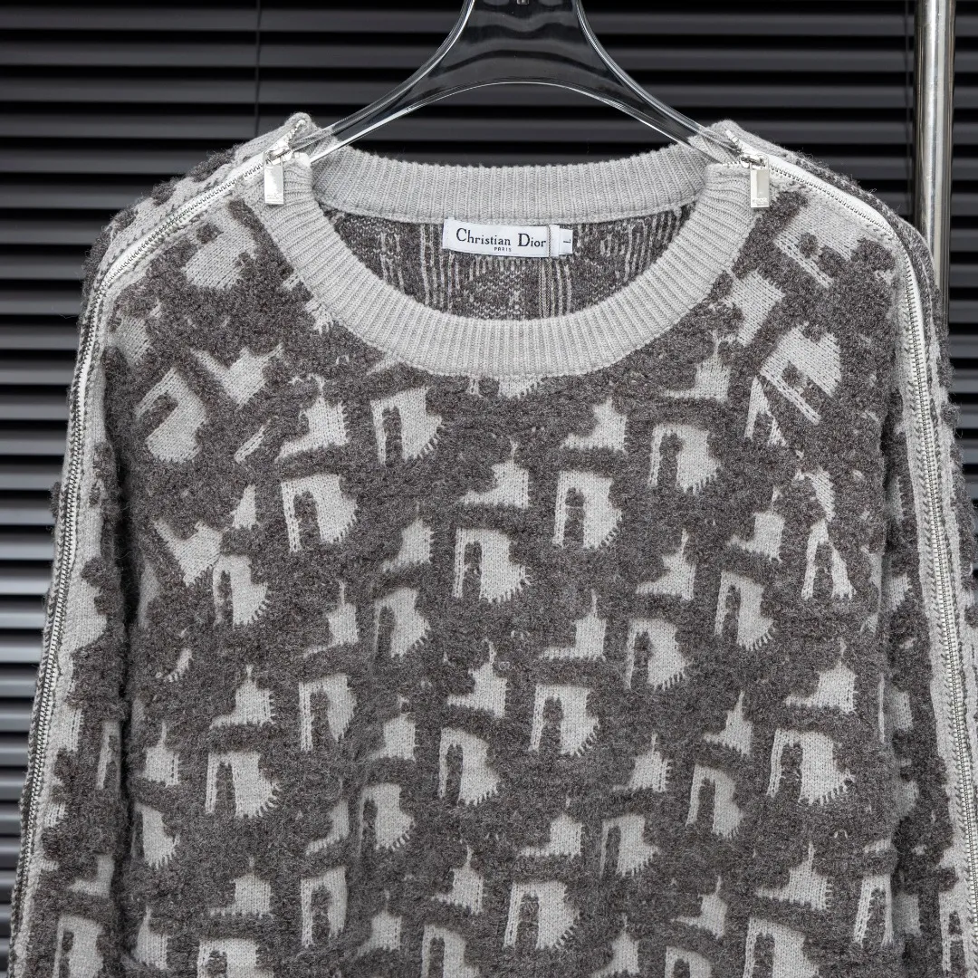 🅿️460 Style: DIOR Dior all-over printed side zipper knitted long-sleeved sweater Size: S-XXL Fabric: Wool blend Accessories: Full set of customized original accessories No gender distinction, same style for men and women
