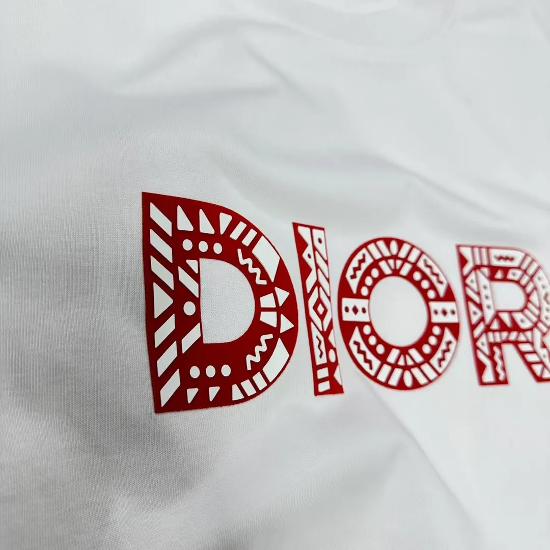 🅿️190 Dio* Dior 2025 spring and summer new style Classic letter flocking technology + three-dimensional silicone Simple and elegant Customized double yarn plain cotton fabric Short-sleeved T-shirt Unisex Color: Black White Size: S (90-130 catties) M (120-150 catties) L (140-165 catties) XL (160-180 catties) XXL (180-210 pounds)