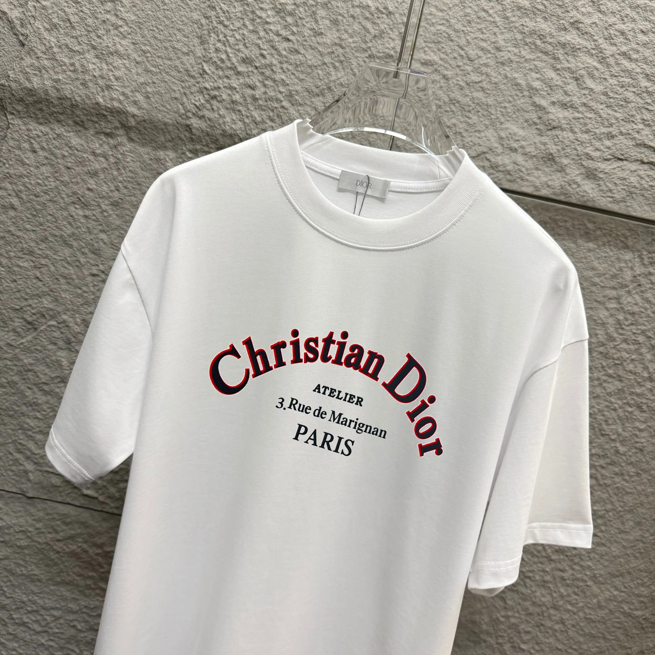 🅿️190 Dio* Dior 2025 spring and summer new style Classic letter flocking technology + three-dimensional silicone Simple and elegant Customized double yarn plain cotton fabric Short-sleeved T-shirt Unisex Color: Black White Size: S (90-130 catties) M (120-150 catties) L (140-165 catties) XL (160-180 catties) XXL (180-210 pounds)