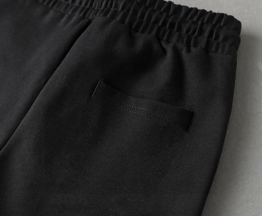 🅿️460 Directly approved brand [DIOR Dior] (velvet and thickened) 2025 autumn and winter new products, celebrities' favorite fashionable casual suits, clean and neat tailoring, full of urban style. Made of high-quality customized fabrics, the inner warmth is excellent, the hand feels soft and dry, and the upper body effect is crisp and stylish. The three-dimensional cutting process and the pattern are all of high standards, and the silhouette version has the right benefits! It is not tight at all, and you feel good when you put it on. So many top-quality raw materials create high-end products with unparalleled value. It is the first choice for high-end fashion people. (Size: M-4XL can wear up to 200 pounds)