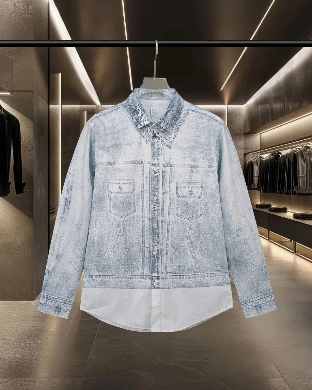 🅿️296 DIOR Dior hot style is coming Jay Chou's same style light blue distressed denim digitally printed long-sleeved shirt 2025ss official website new long-sleeved shirt shirt, exquisitely printed Logo high-end version, custom-made fabrics at the counter. Highly breathable and comfortable, exquisitely crafted, impeccable detail processing, custom-made logo engraved buttons, complete with three labels. Brand element design concept reflects high quality. It feels delicate and soft! It presents a casual cut and the upper body shape is great! 🐍Size: M-XXL