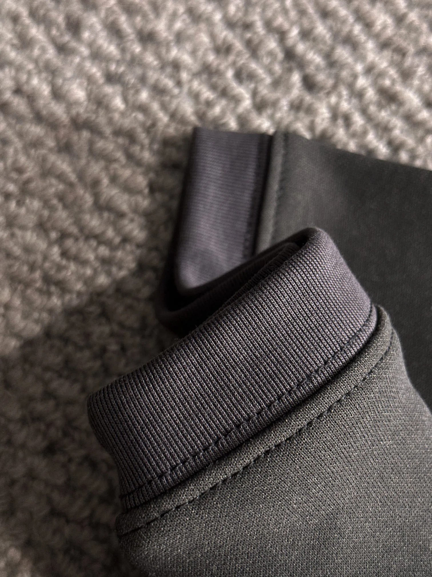 🅿️270 next day shipping DIOR/Dior's new spring and summer high-end T-shirt. It is truly double-sided fabric with the highest luxury and high quality. It is a style that you can wear with your eyes closed. The combed heavy fabric has a more textured upper body than ordinary T-shirts and is not easy to deform. This texture can cope with the weather, absorbs sweat and is breathable, suitable for both hot and cold! Perfectly produced with reference to the original stitch and stitch! The loose fit design is super noble. Really rare and rare goods Size: M-2XL