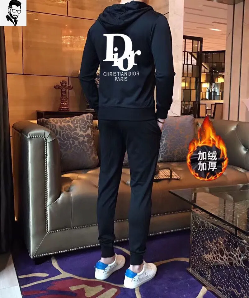 🅿️460 brand [DIOR Dior] (velvet and thickened) 2025 autumn and winter new product, celebrities' favorite fashion-flavored casual suit, clean and neat tailoring, full of urban style. Made of high-quality customized fabrics, the inner warmth is excellent, the hand feels soft and dry, and the upper body effect is crisp and stylish. The three-dimensional cutting process and the pattern are all of high standards, and the silhouette version has the right benefits! It is not tight at all, and you feel good when you put it on. So many top-quality raw materials create high-end products with unparalleled value. It is the first choice for high-end fashion people. (Size: M-4XL can wear up to 200 pounds)