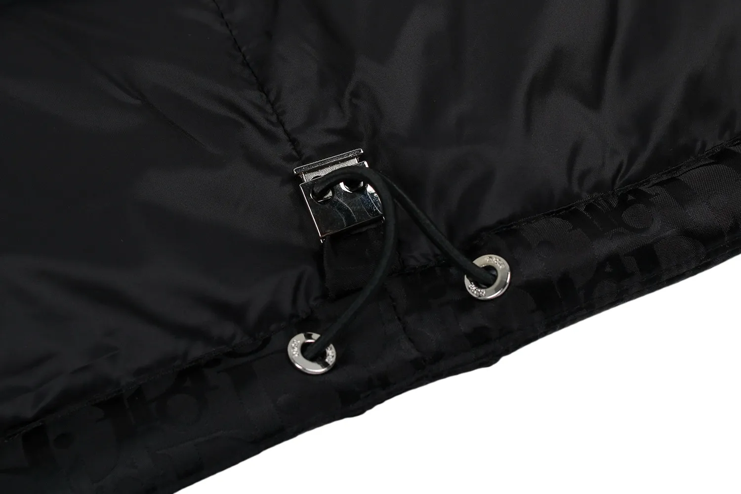 🅿️880 [Exclusive supply] CD 23SS full printed dark pattern presbyopia down jacket Originally purchased for RMB 27,000, the whole garment is made of imported technical polyamide fiber jacquard logo decorated with classic Oblique printed fabrics. The design spacing of the printing pattern and the spacing of details are aligned in parallel. The juxtaposed jacquard effect and feel are very restored. The inner filling is made of national standard 90-degree, with a layer of nylon material on the lining. It is made of white duck down with high fluffiness. It has a full down feel, better warmth retention effect, and no down stalks. The neat small stand-up collar is matched with the shoulder line, and the double pocket design is added to the front shoulder panel. The hem has a drawstring that can be adjusted freely, and the cuffs have elastic elastic cuffs. The placket has a double-open stand-up collar design. The silver-plated lettering hardware accessories are matched with high-quality European lettering two-way zipper closure. The sliders, eyelets, inner pocket buttons, concealed buttons, and adjustment buckles are still custom-made with the original molded logo. Size:46-48-50-52